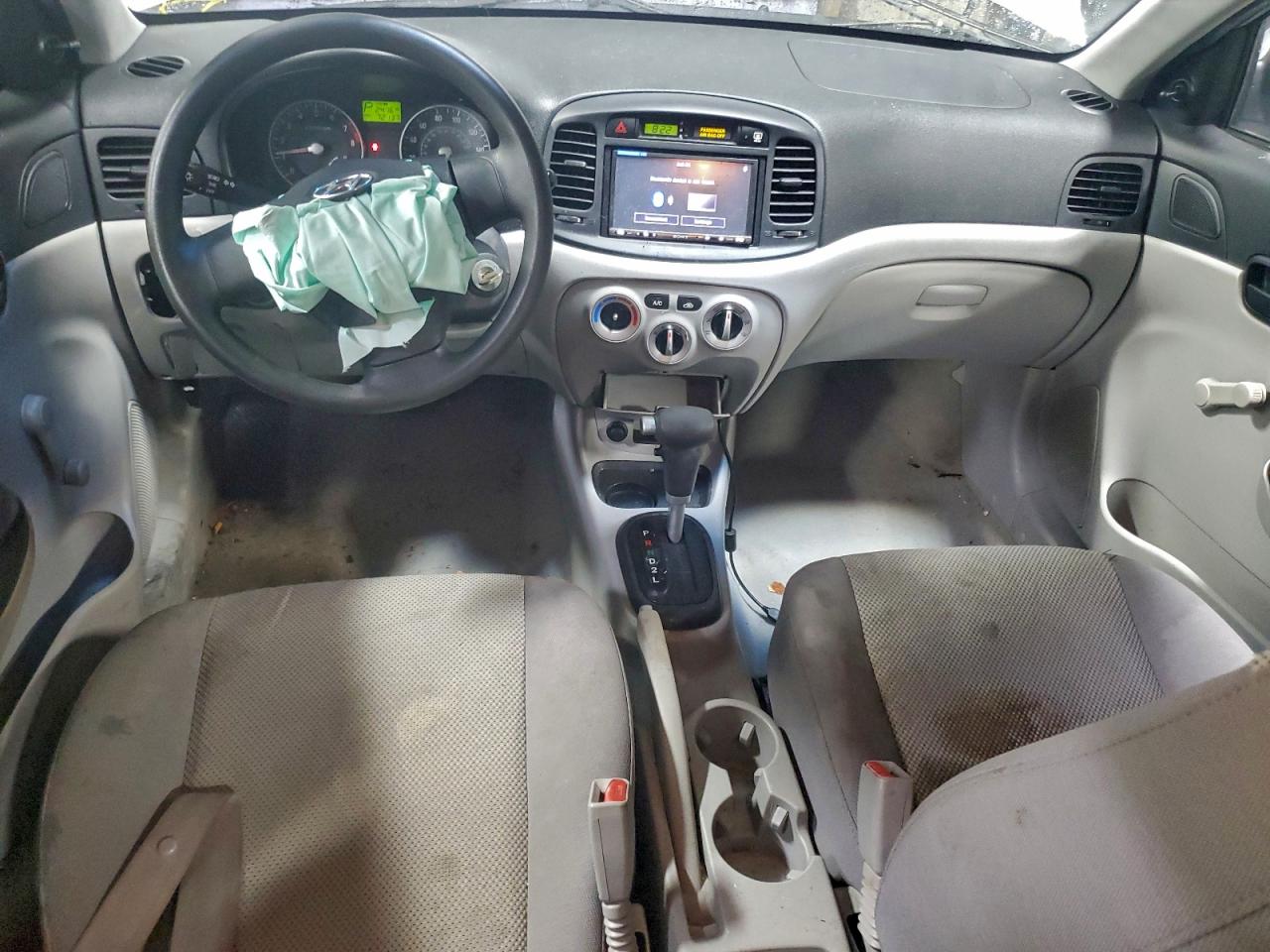 2007 Hyundai Accent Gls Silver vin: KMHCN46C67U154847