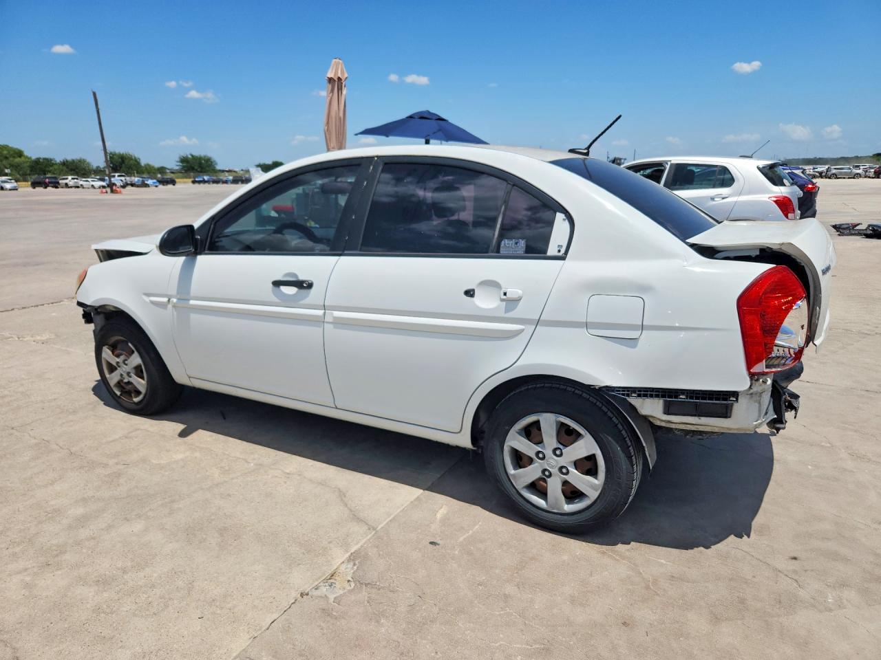 2008 Hyundai Accent Gls Белый vin: KMHCN46C68U227023