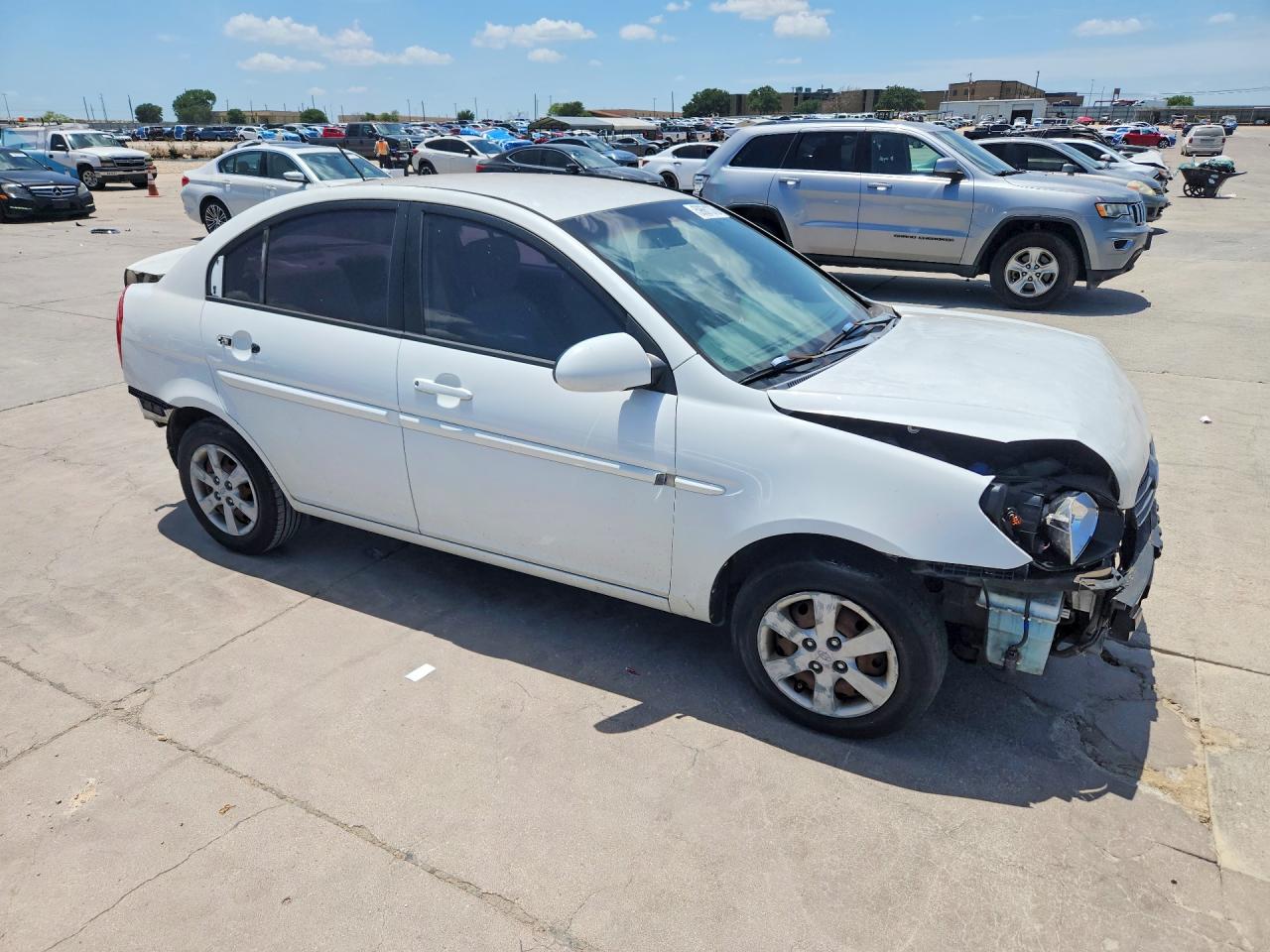 2008 Hyundai Accent Gls Белый vin: KMHCN46C68U227023
