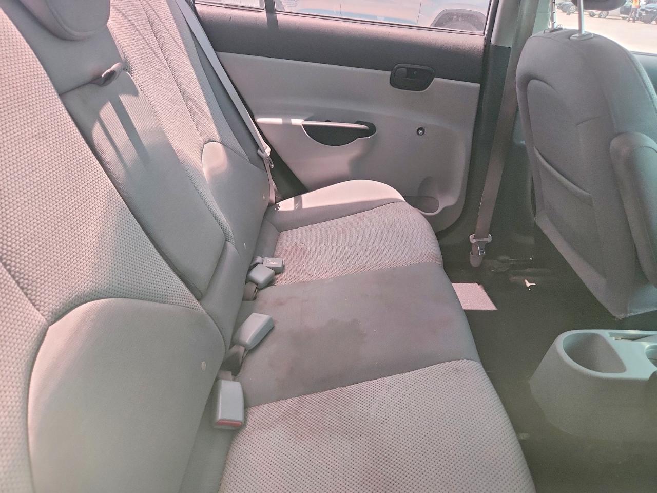2008 Hyundai Accent Gls Белый vin: KMHCN46C68U227023