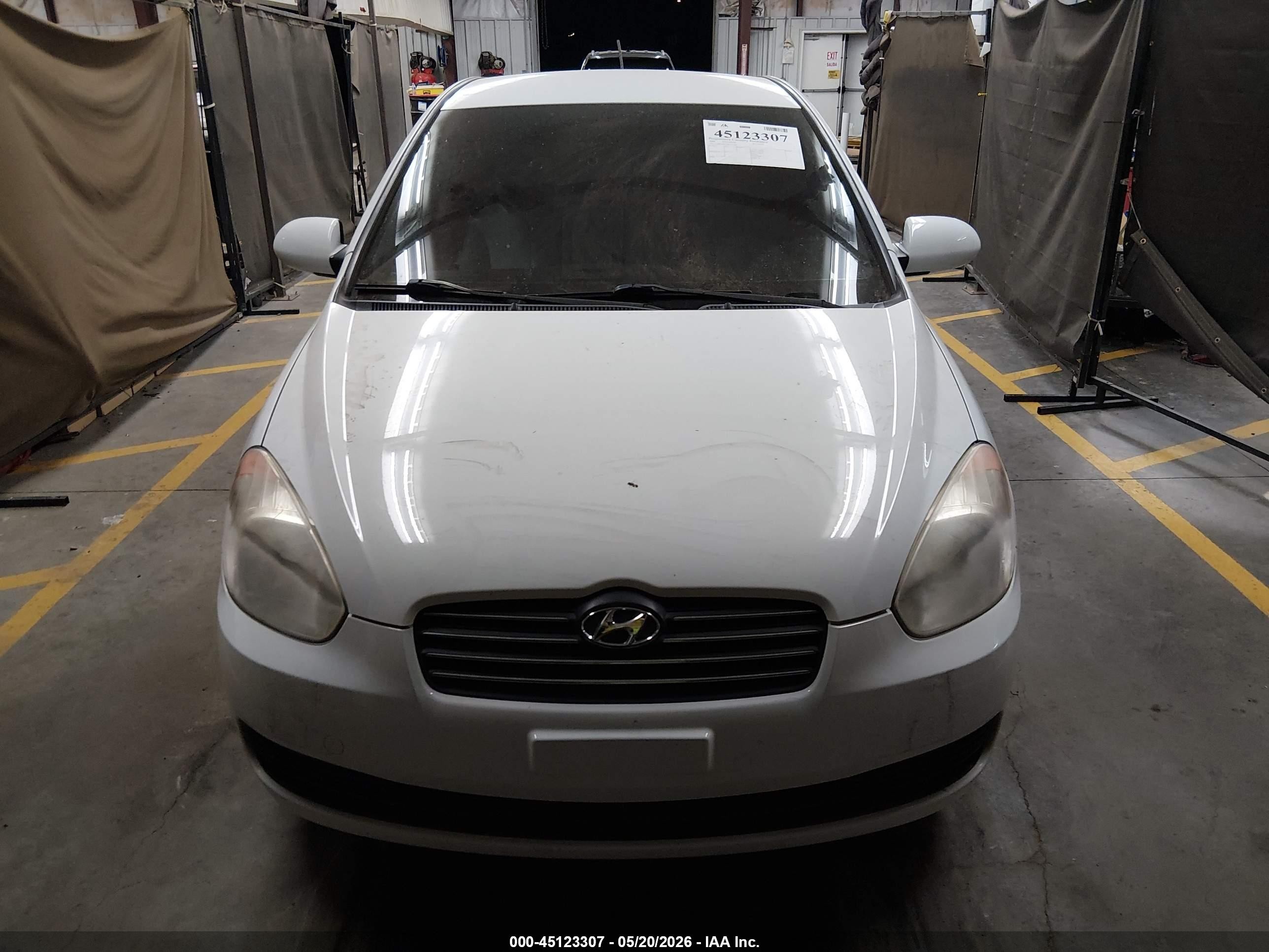 2008 Hyundai Accent Gls White vin: KMHCN46C68U231458