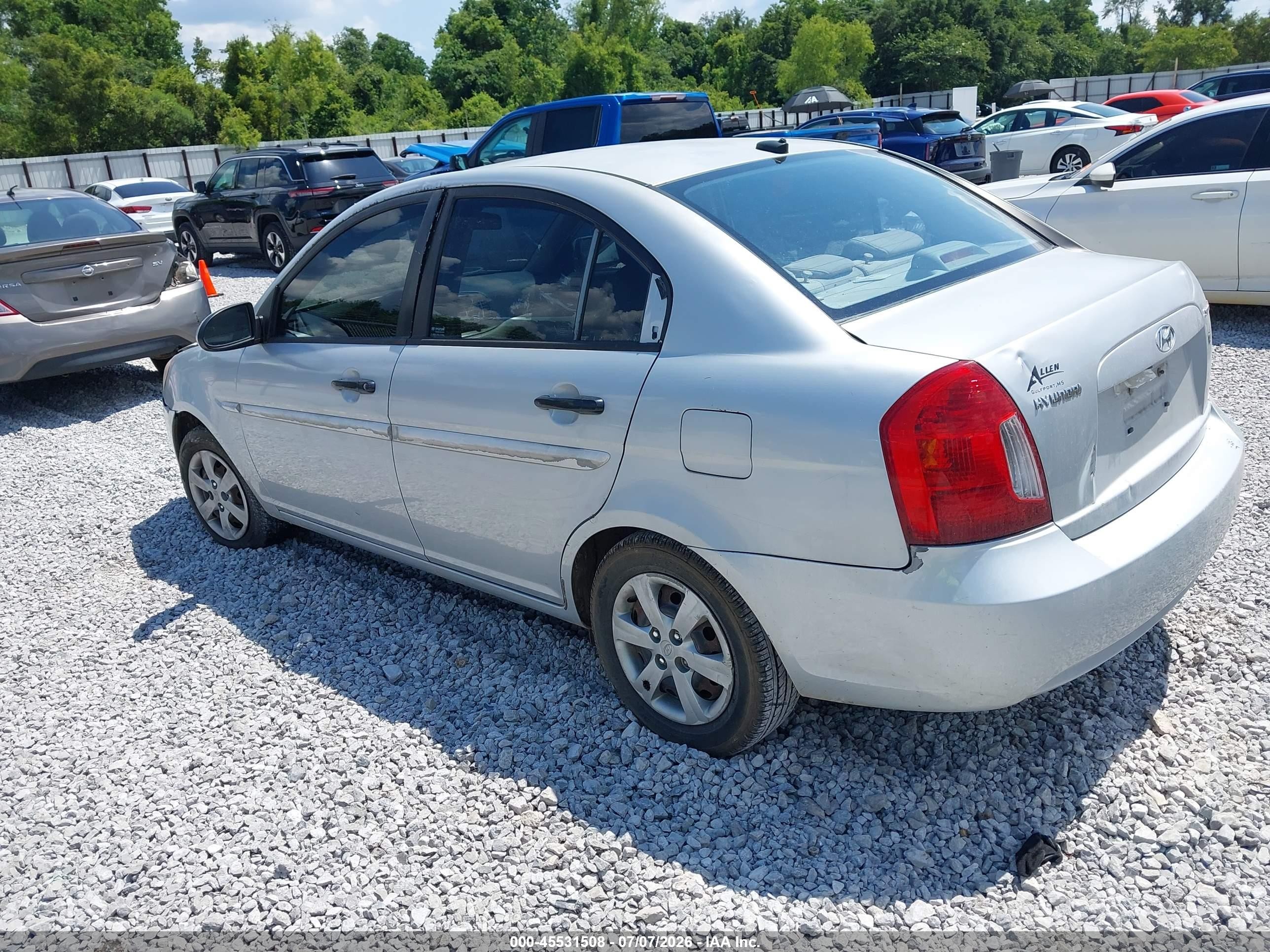 2008 Hyundai Accent Gls Silver vin: KMHCN46C68U235445