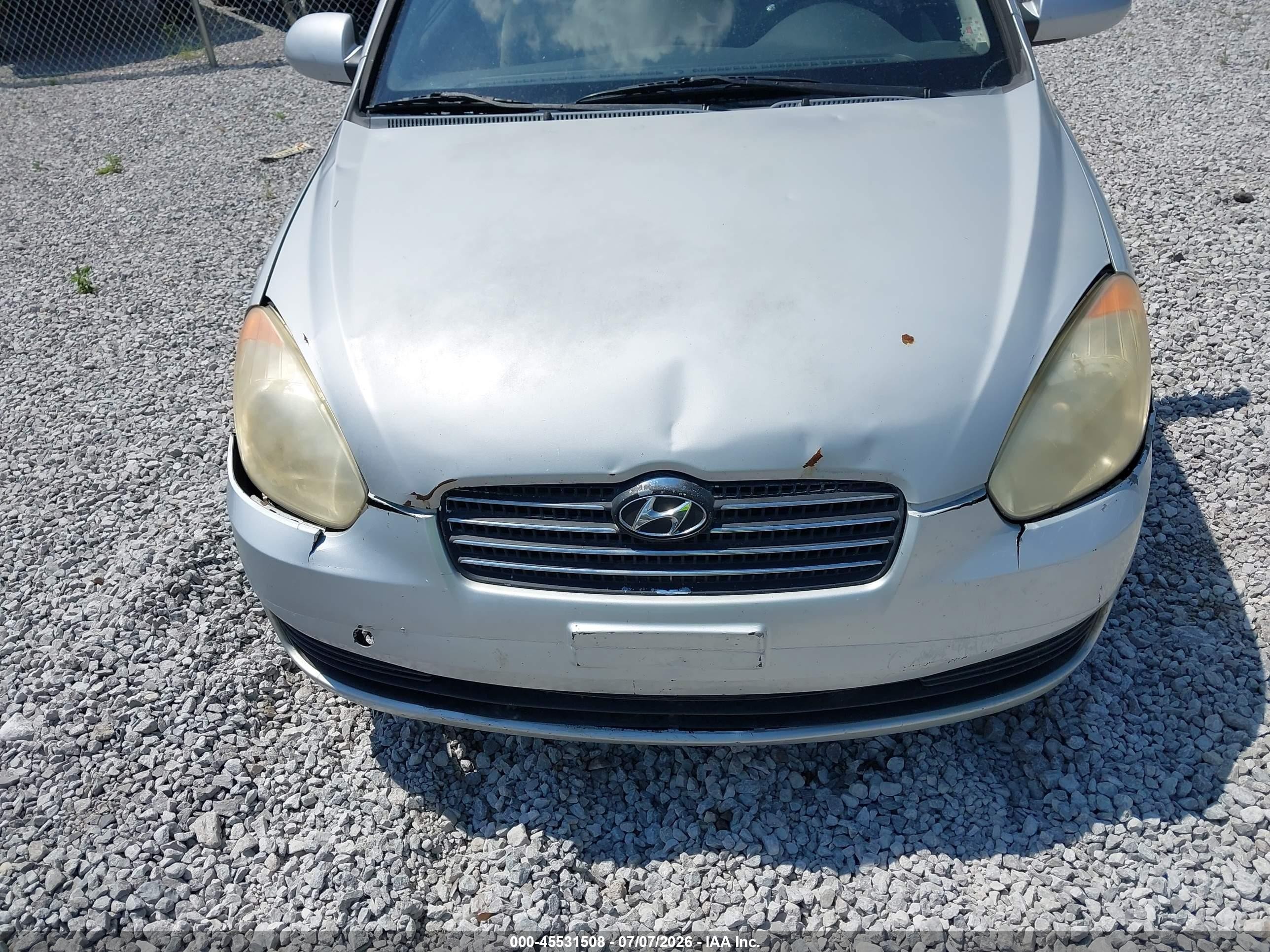 2008 Hyundai Accent Gls Silver vin: KMHCN46C68U235445