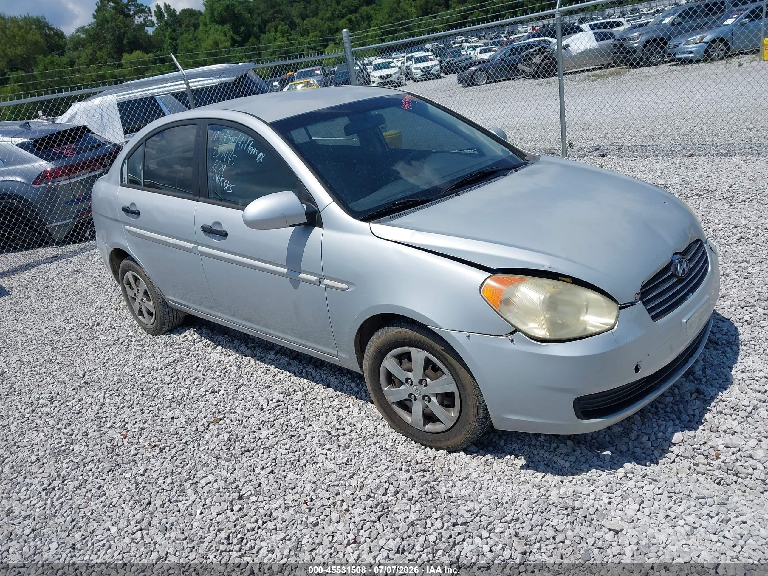 2008 Hyundai Accent Gls Silver vin: KMHCN46C68U235445