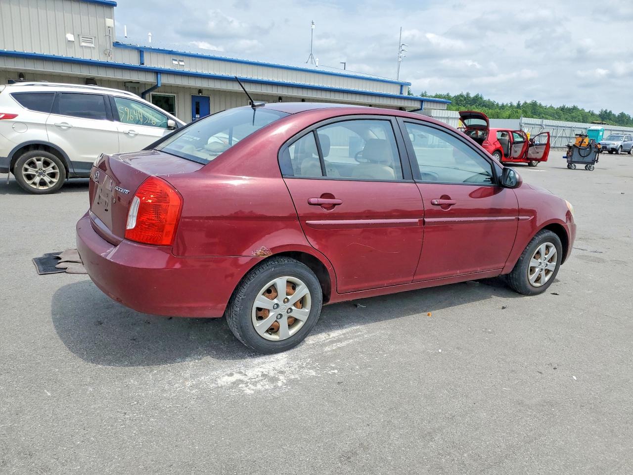 2008 Hyundai Accent Gls Red vin: KMHCN46C68U259454