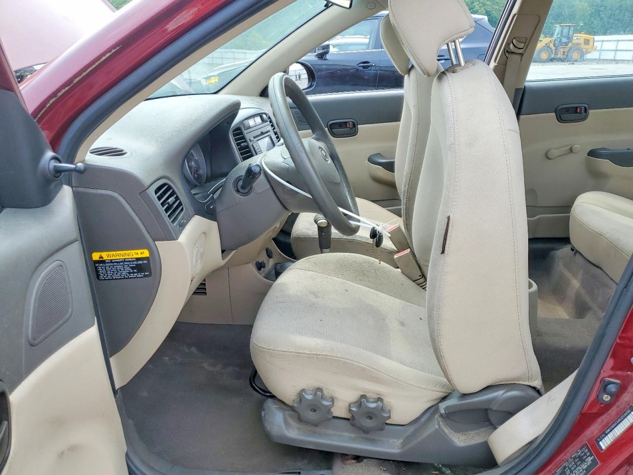 2008 Hyundai Accent Gls Red vin: KMHCN46C68U259454