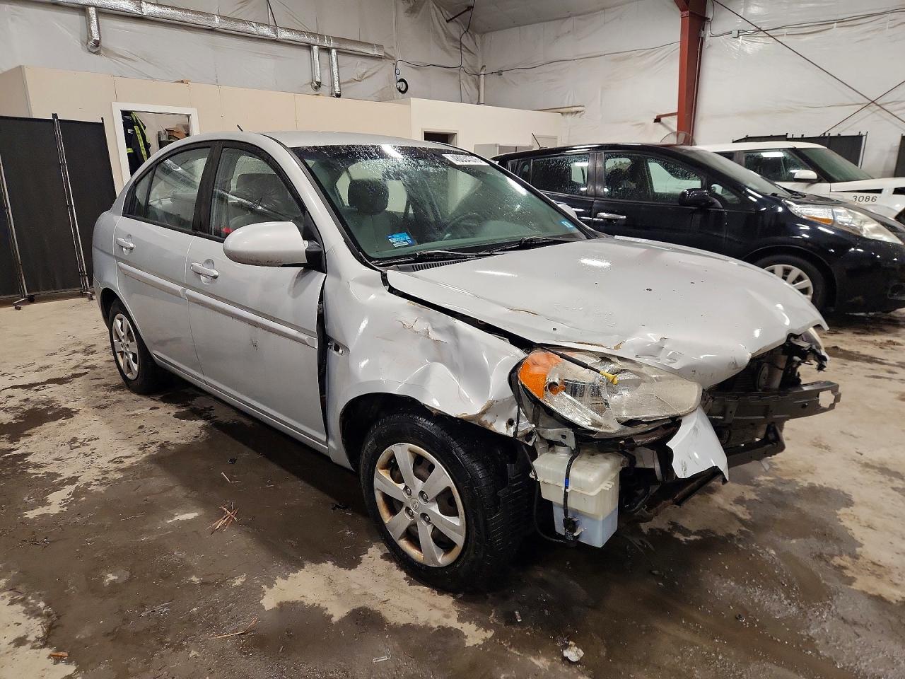 2009 Hyundai Accent Gls Silver vin: KMHCN46C69U330038