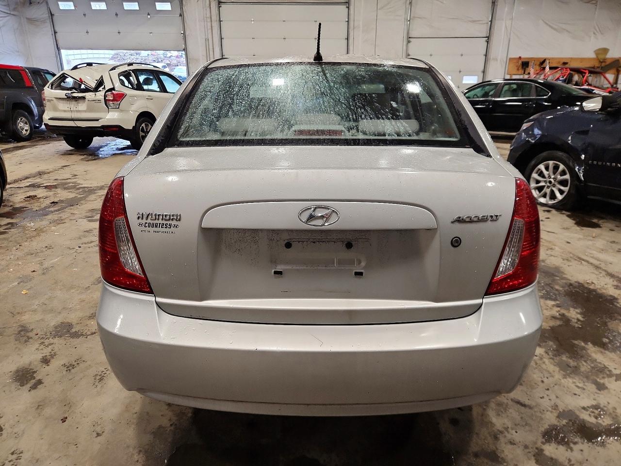2009 Hyundai Accent Gls Silver vin: KMHCN46C69U330038