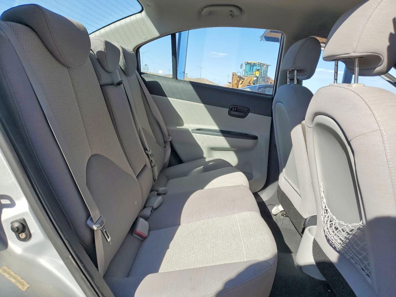 2009 Hyundai Accent Gls Silver vin: KMHCN46C69U334378