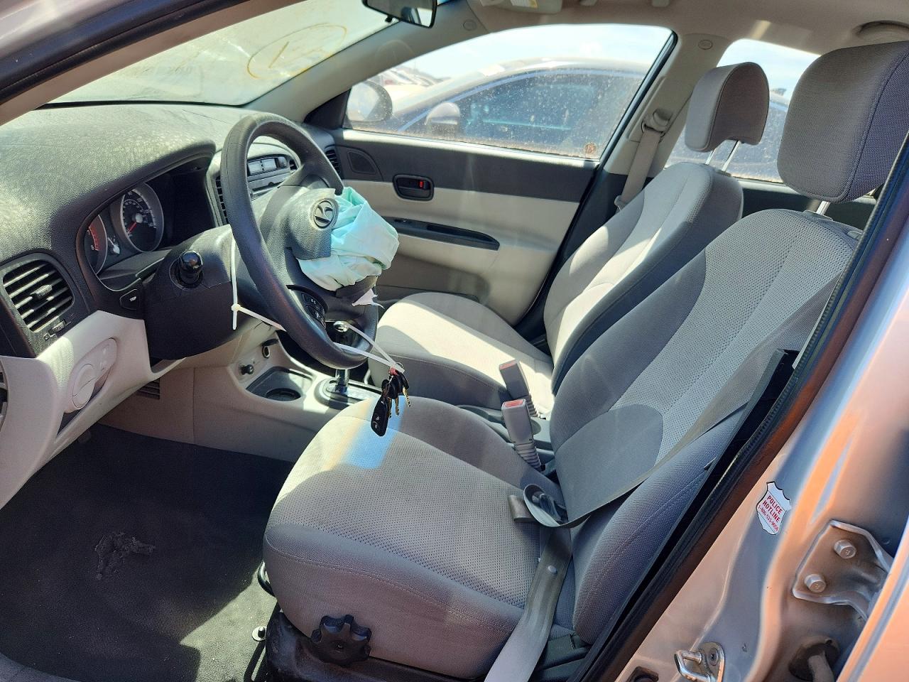 2009 Hyundai Accent Gls Silver vin: KMHCN46C69U334378