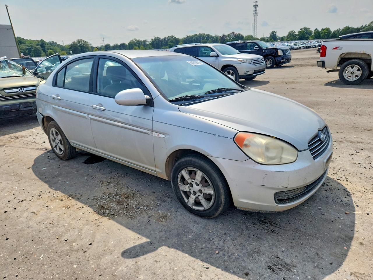 2007 Hyundai Accent Gls Серебряный vin: KMHCN46C77U119542