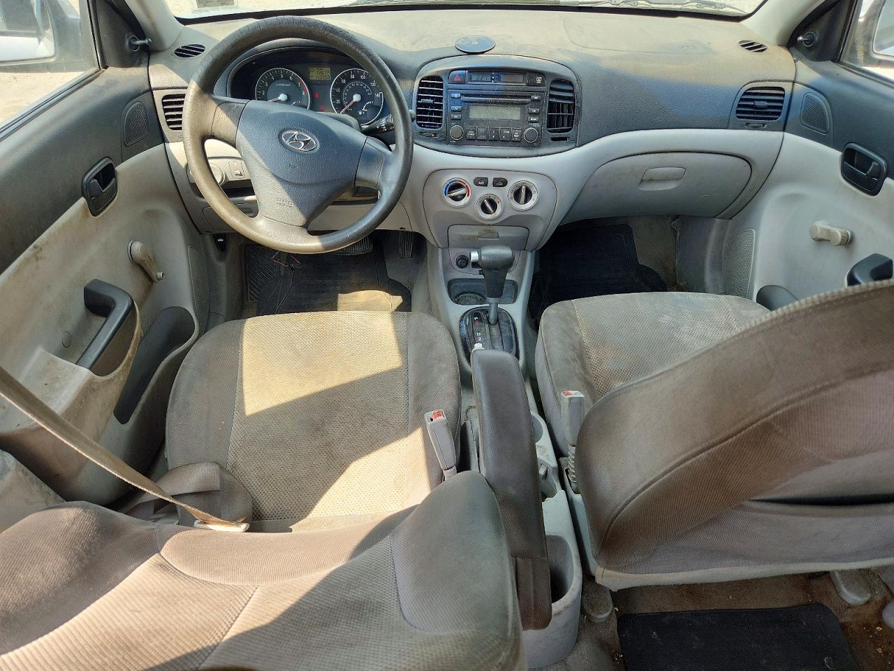2007 Hyundai Accent Gls Серебряный vin: KMHCN46C77U119542