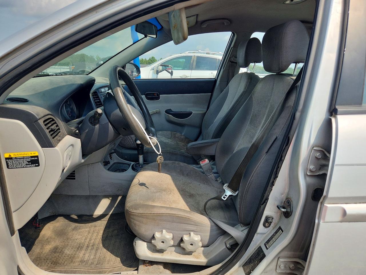 2007 Hyundai Accent Gls Серебряный vin: KMHCN46C77U119542