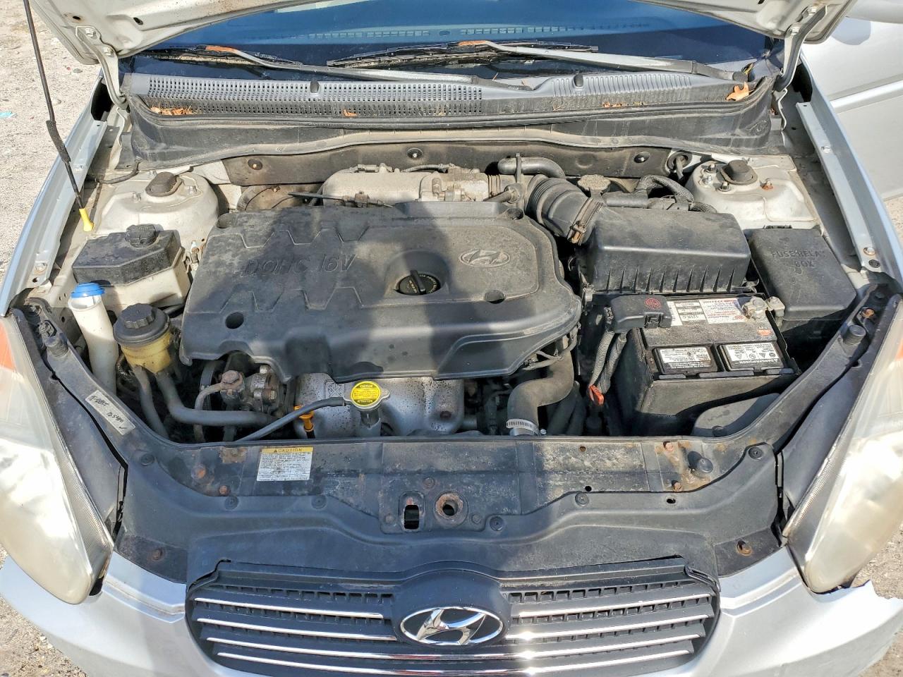 2008 Hyundai Accent Gls Серебряный vin: KMHCN46C78U249242
