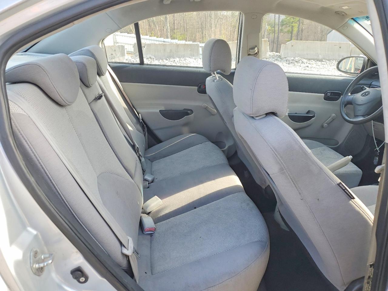 2008 Hyundai Accent Gls Серебряный vin: KMHCN46C78U249242