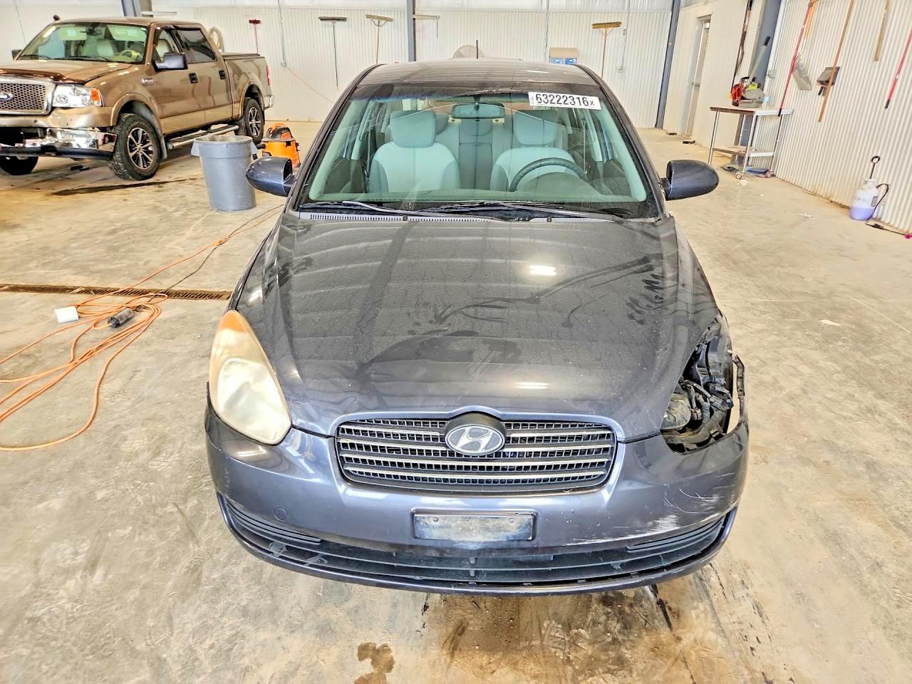 2008 Hyundai Accent Gls Gray vin: KMHCN46C78U249709