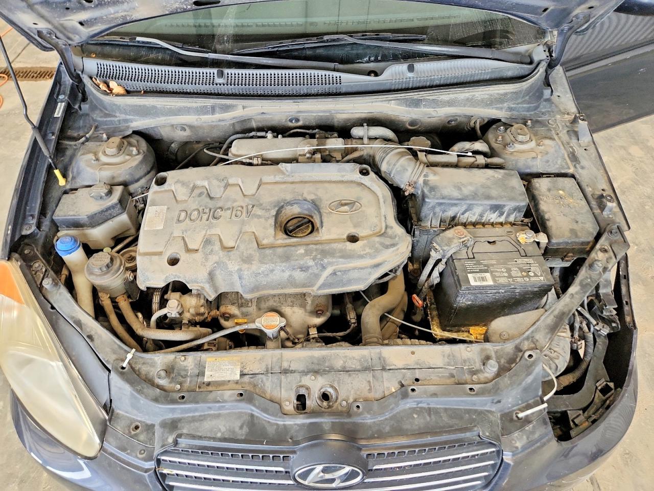 2008 Hyundai Accent Gls Gray vin: KMHCN46C78U249709