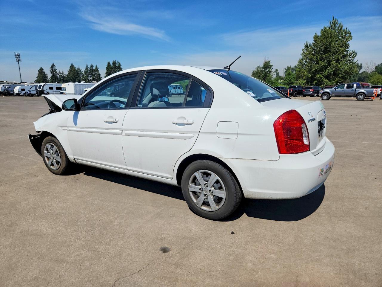 2009 Hyundai Accent Gls Белый vin: KMHCN46C79U283179