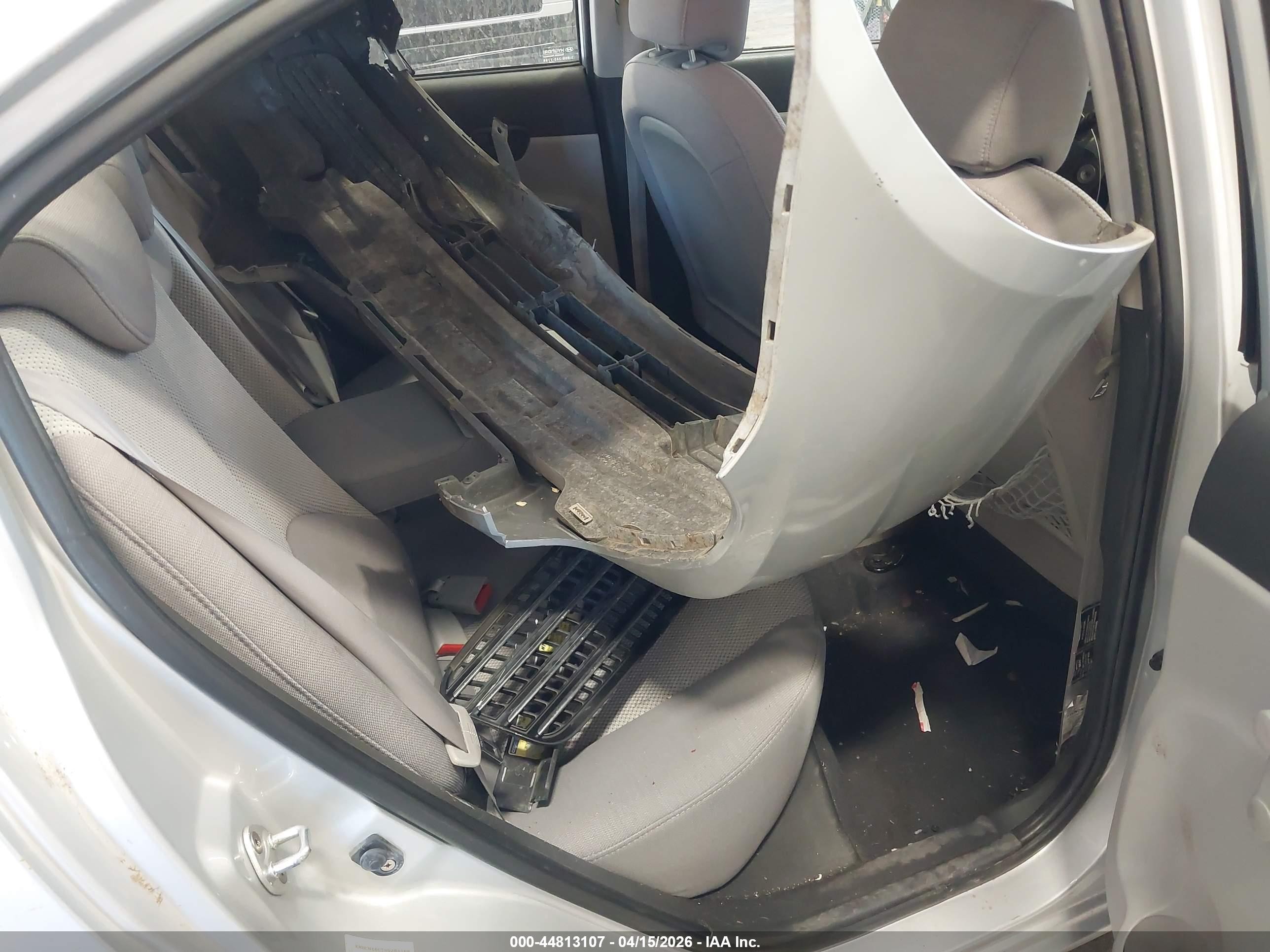 2009 Hyundai Accent Gls Серебряный vin: KMHCN46C79U284168
