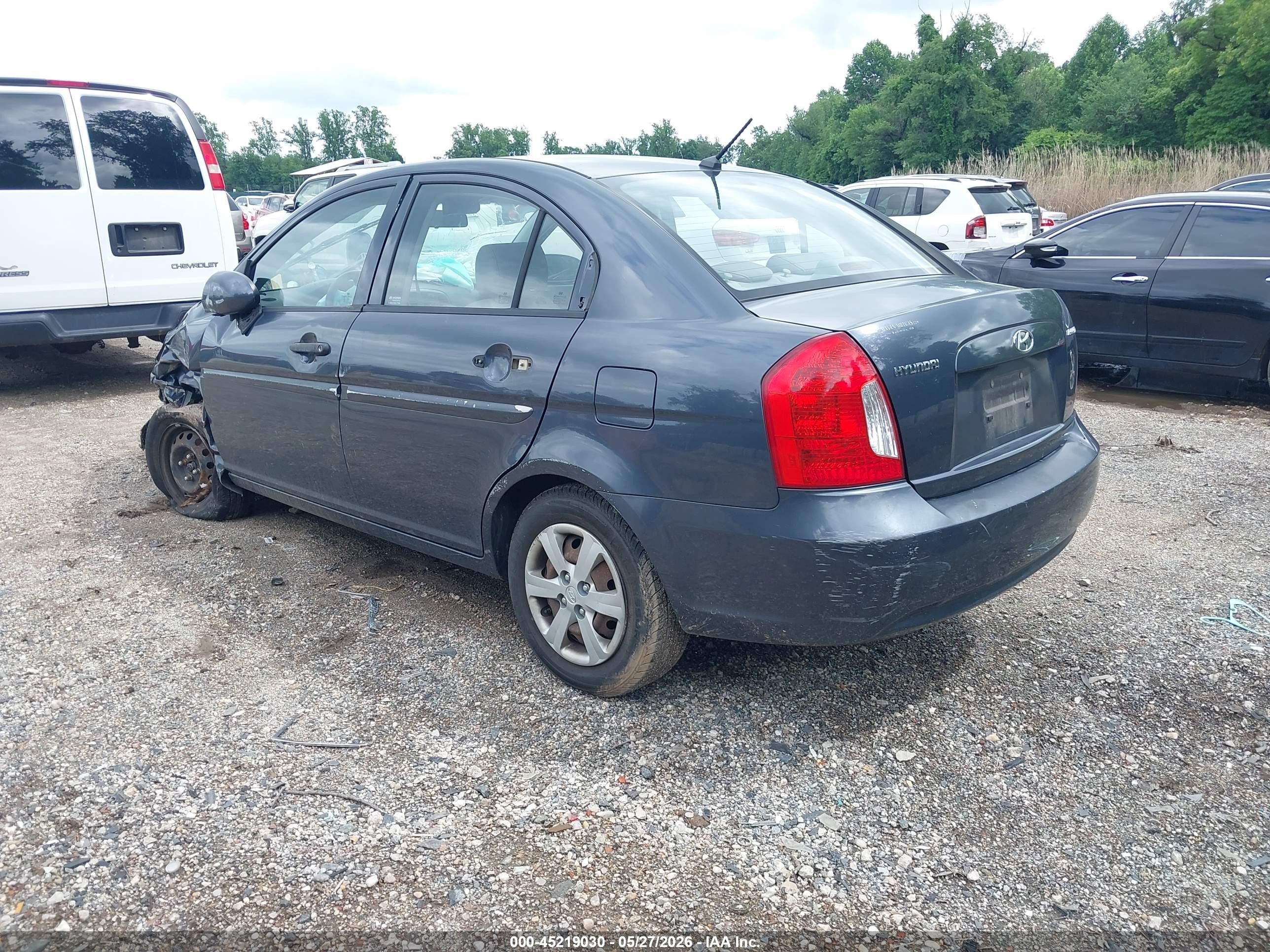 2009 Hyundai Accent Gls Gray vin: KMHCN46C79U368314