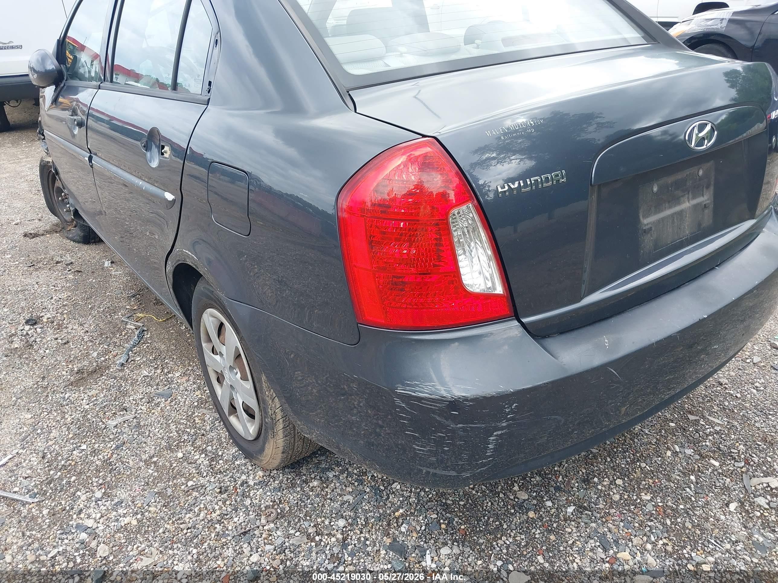 2009 Hyundai Accent Gls Gray vin: KMHCN46C79U368314