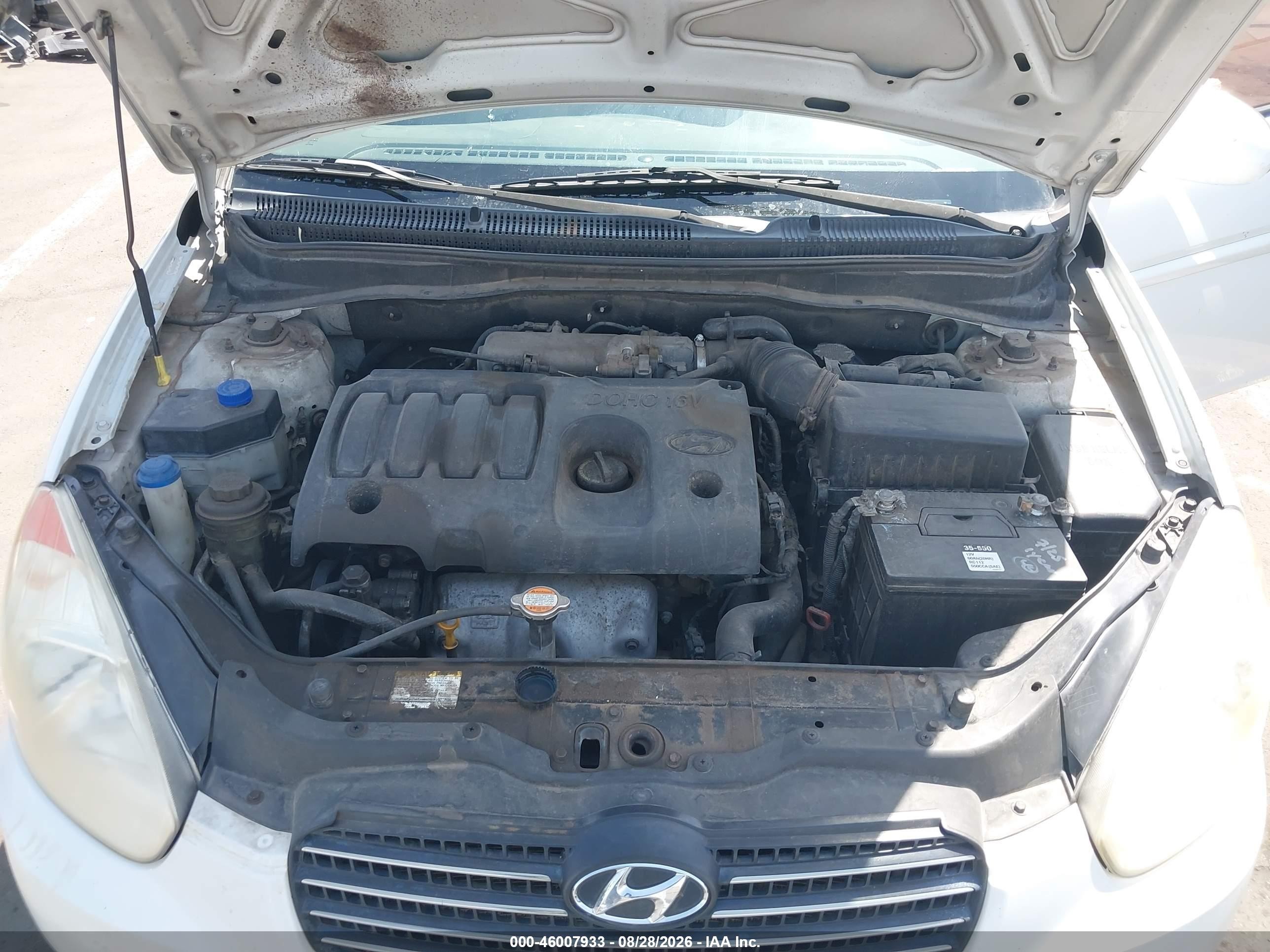 2009 Hyundai Accent Gls White vin: KMHCN46C79U387459