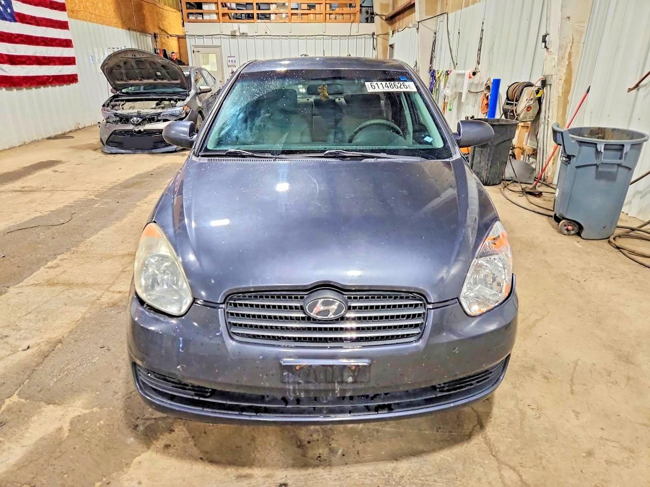 2008 Hyundai Accent Gls Серый vin: KMHCN46C88U182943