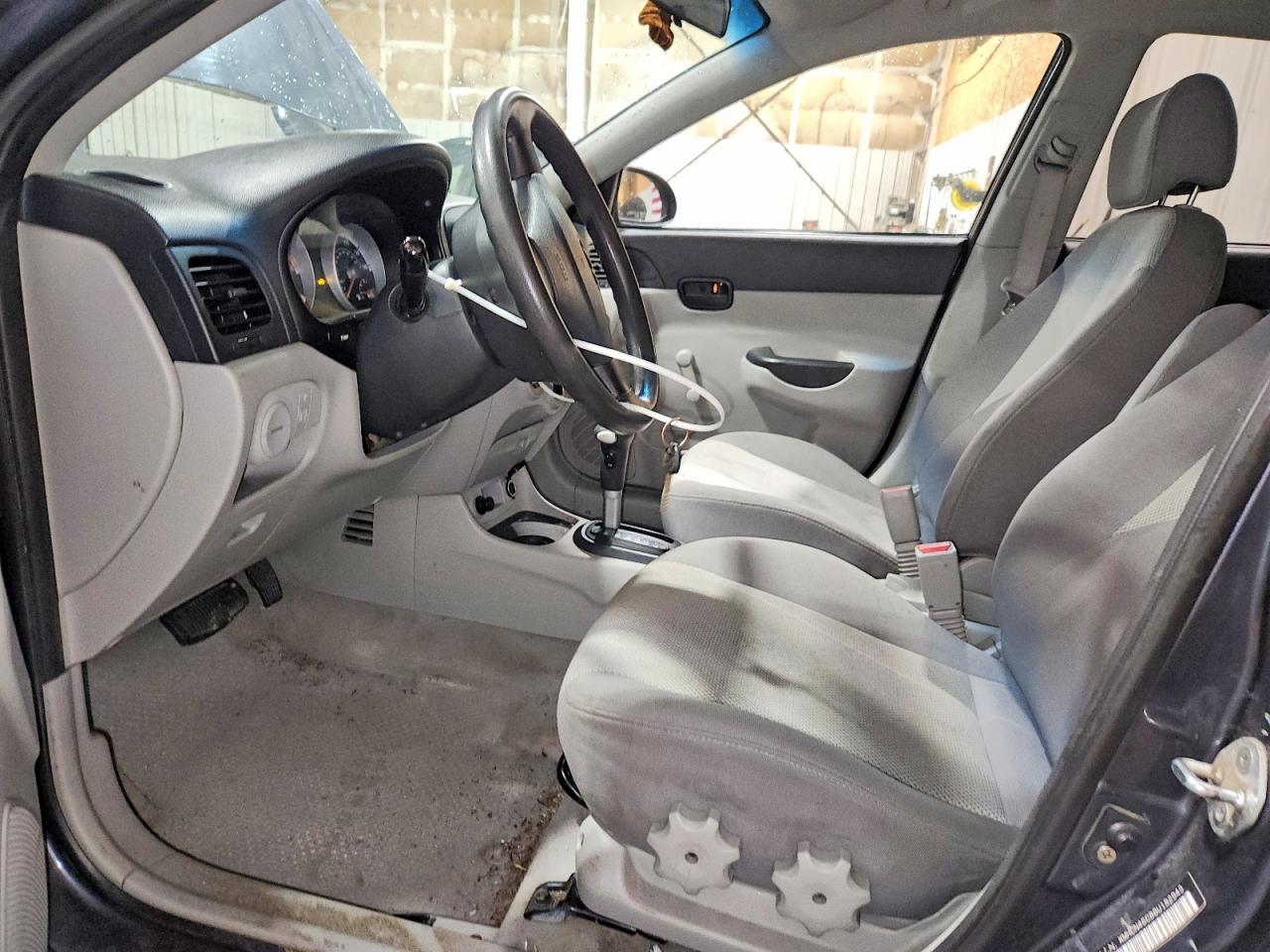 2008 Hyundai Accent Gls Серый vin: KMHCN46C88U182943