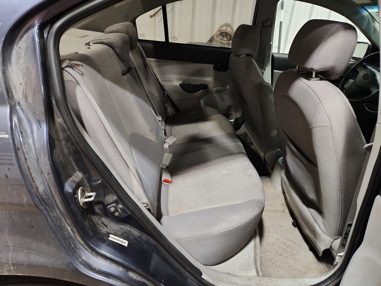 2008 Hyundai Accent Gls Серый vin: KMHCN46C88U182943
