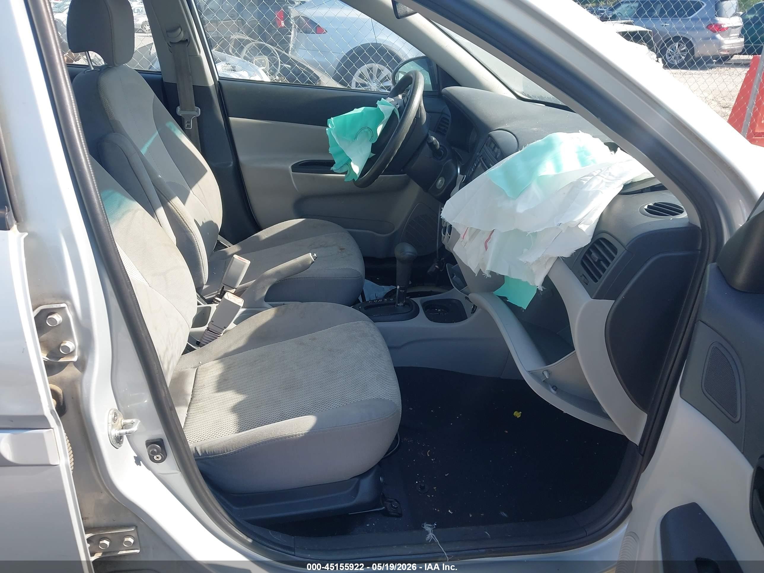 2009 Hyundai Accent Gls Серебряный vin: KMHCN46C89U319381