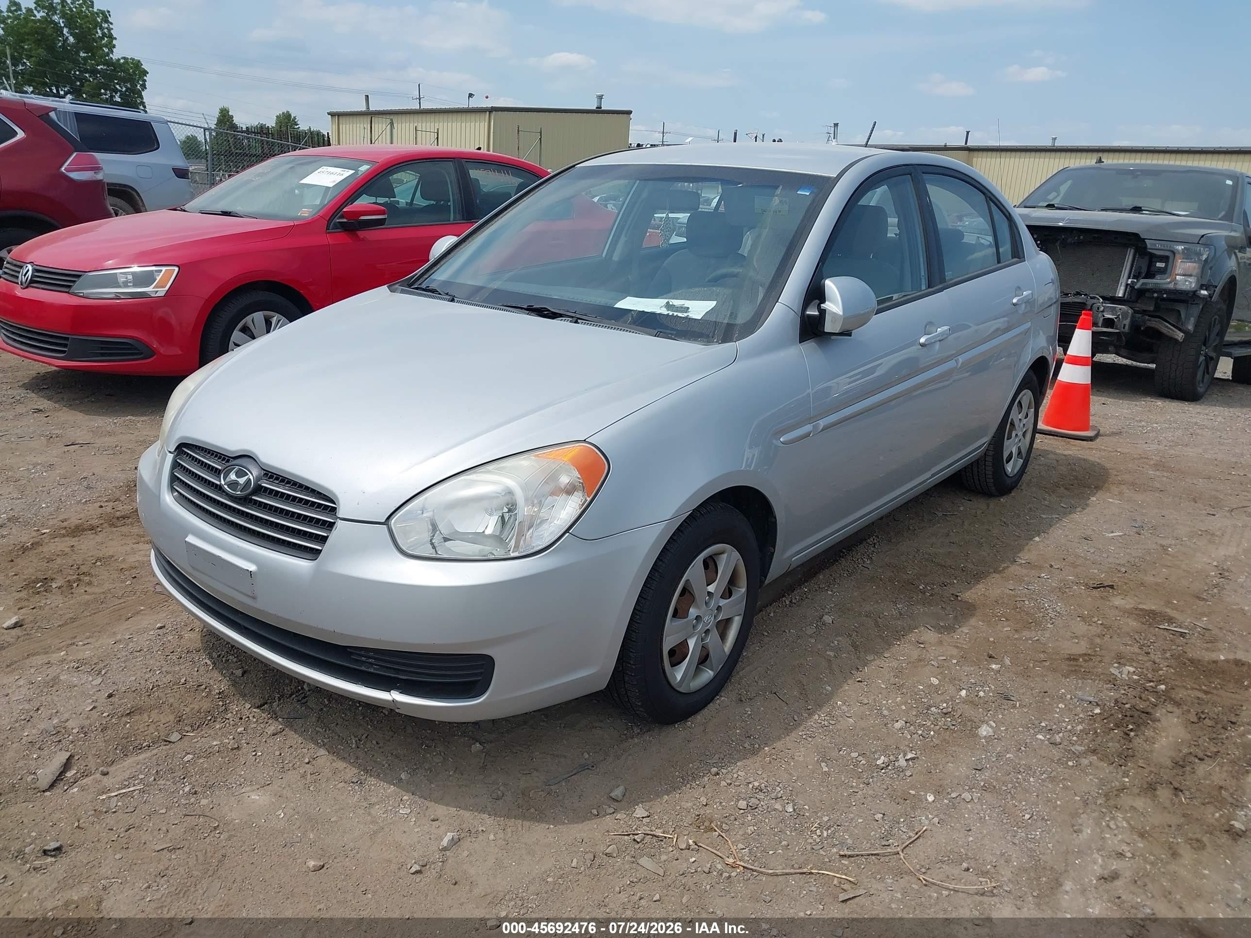 2009 Hyundai Accent Gls Silver vin: KMHCN46C89U342059