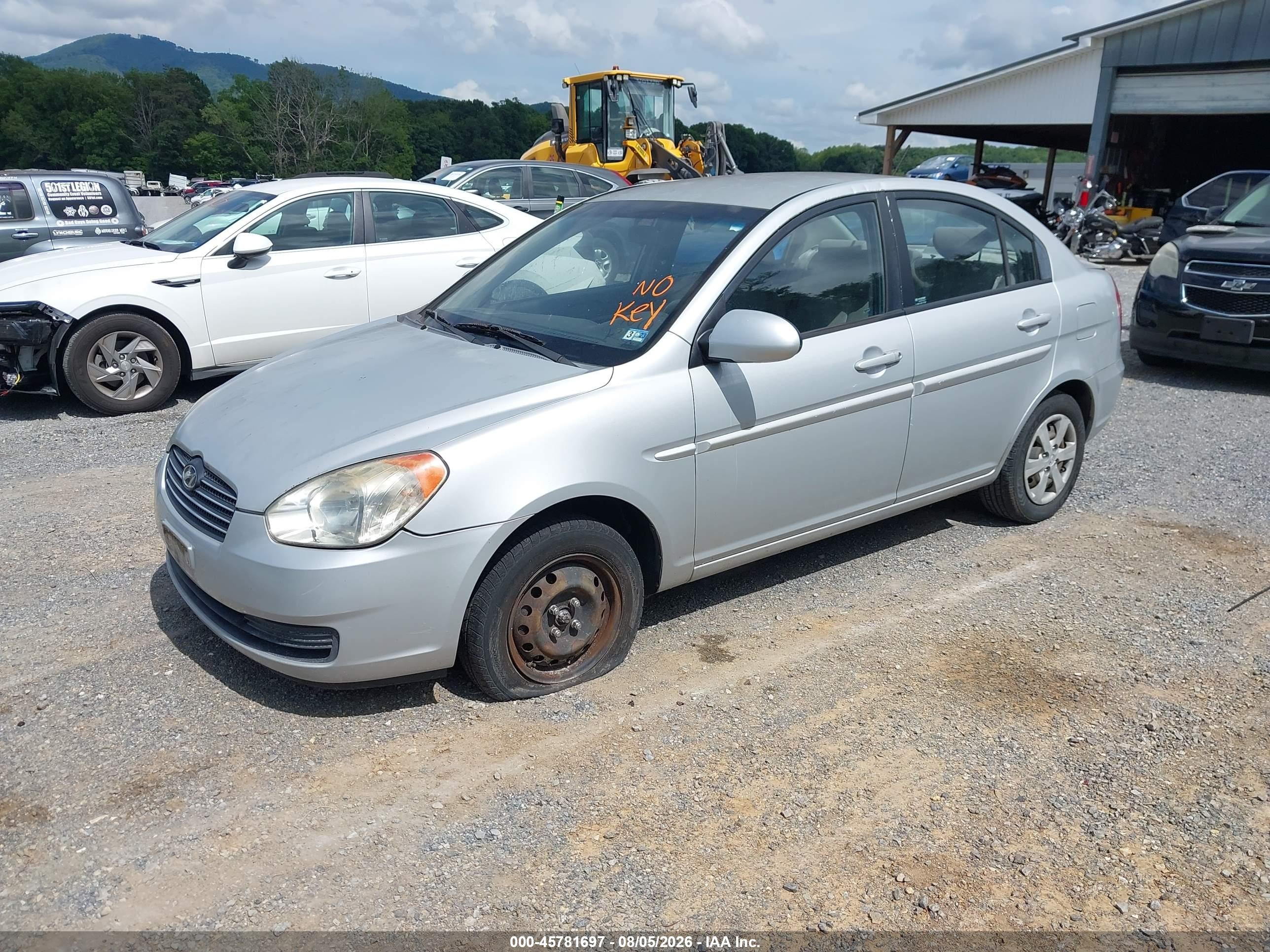 2008 Hyundai Accent Gls Серебряный vin: KMHCN46C98U258797