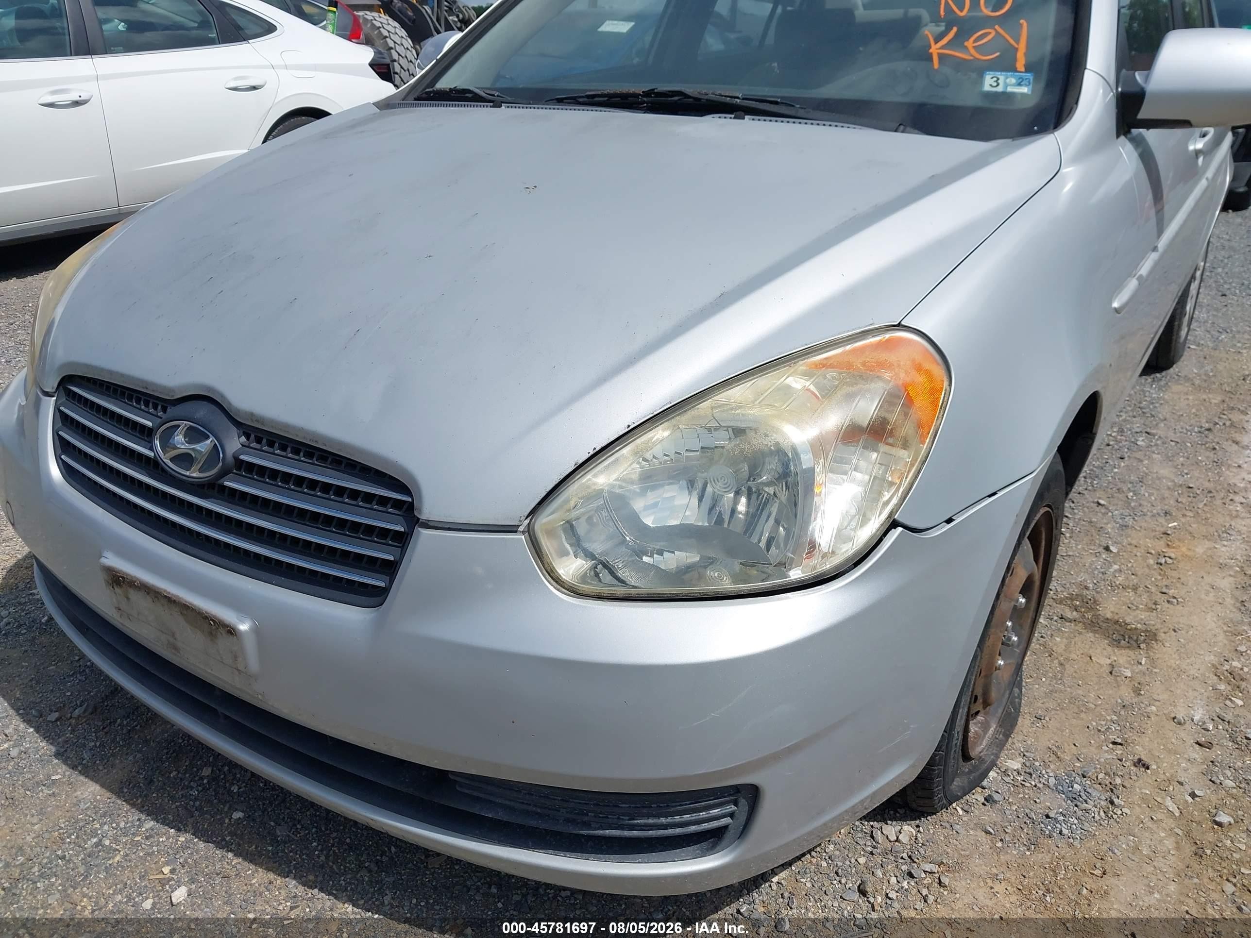 2008 Hyundai Accent Gls Серебряный vin: KMHCN46C98U258797