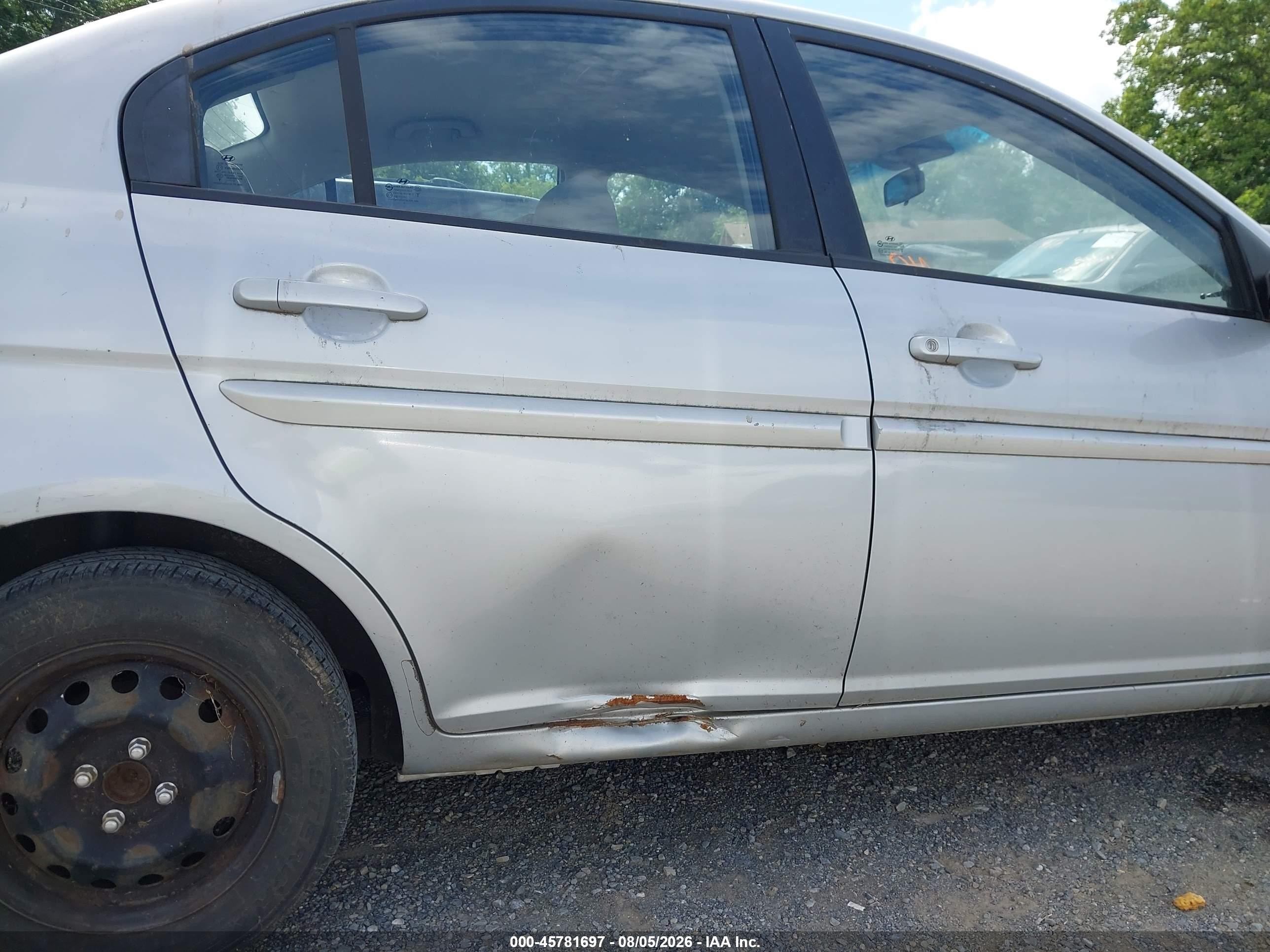 2008 Hyundai Accent Gls Серебряный vin: KMHCN46C98U258797