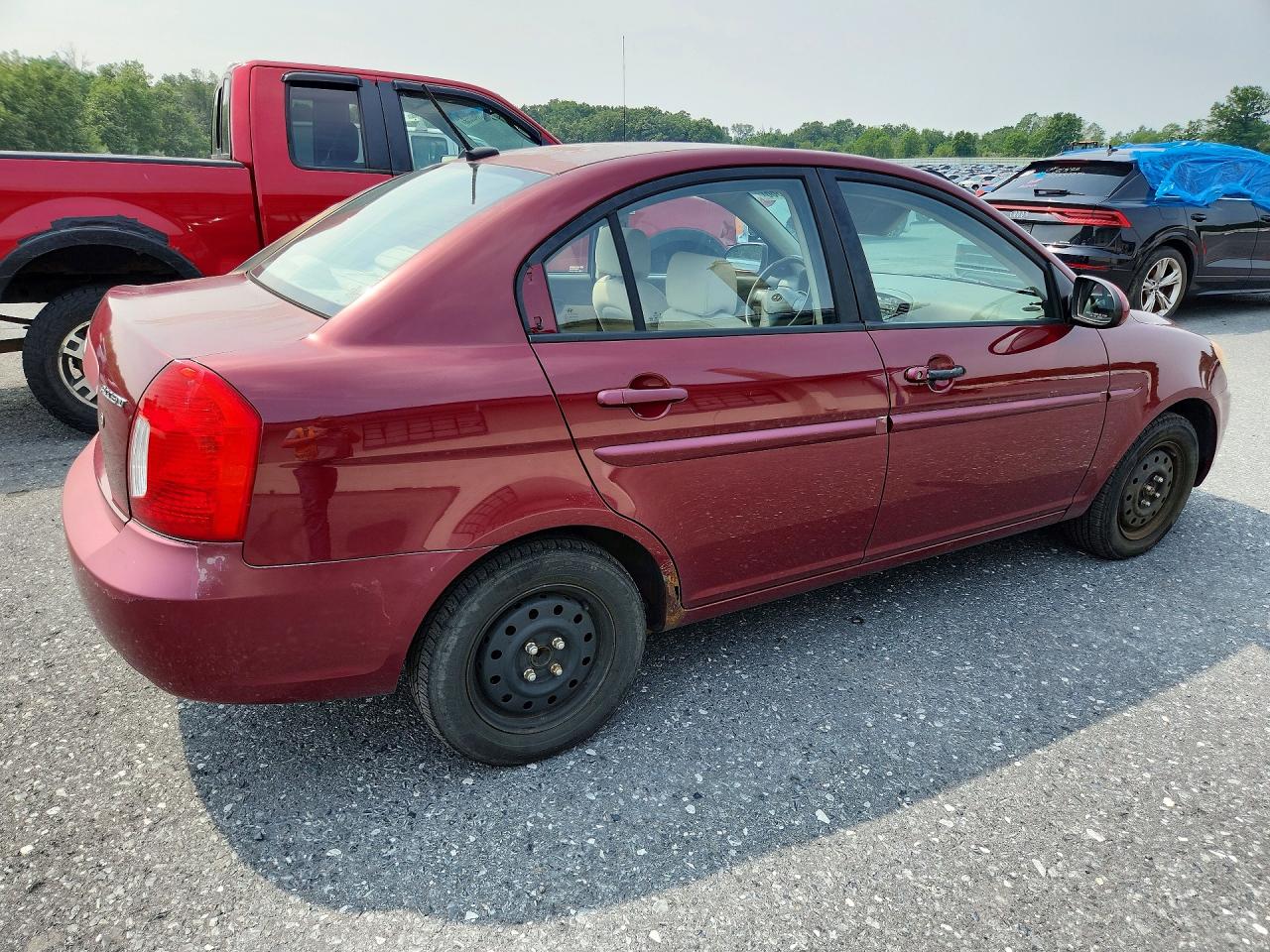2009 Hyundai Accent Gls Красный vin: KMHCN46C99U320314