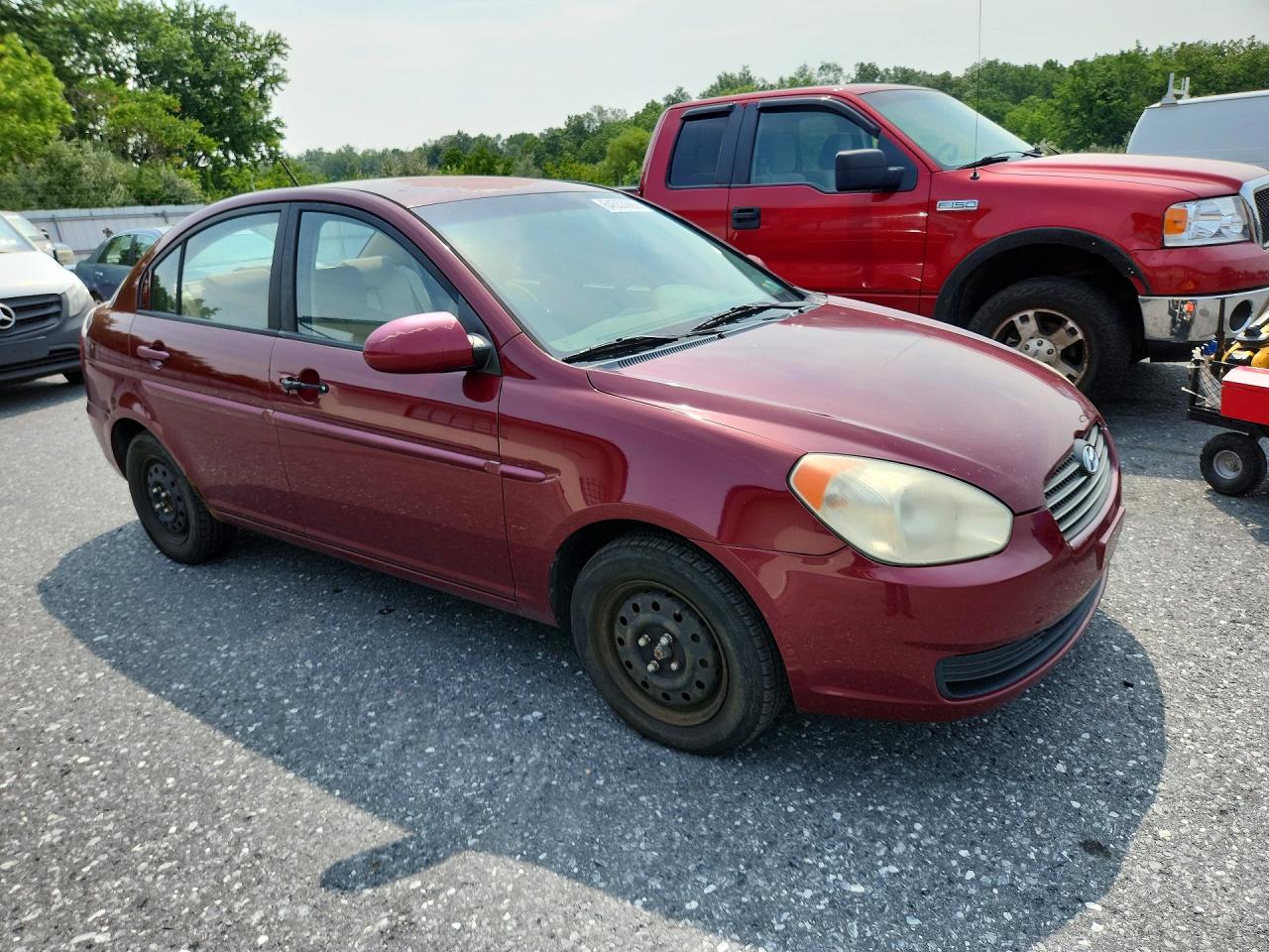 2009 Hyundai Accent Gls Красный vin: KMHCN46C99U320314