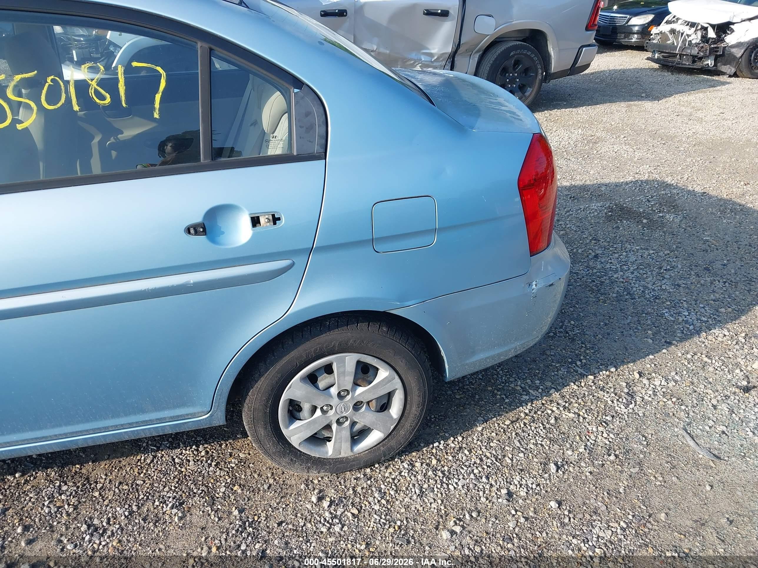 2009 Hyundai Accent Gls Blue vin: KMHCN46C99U366919