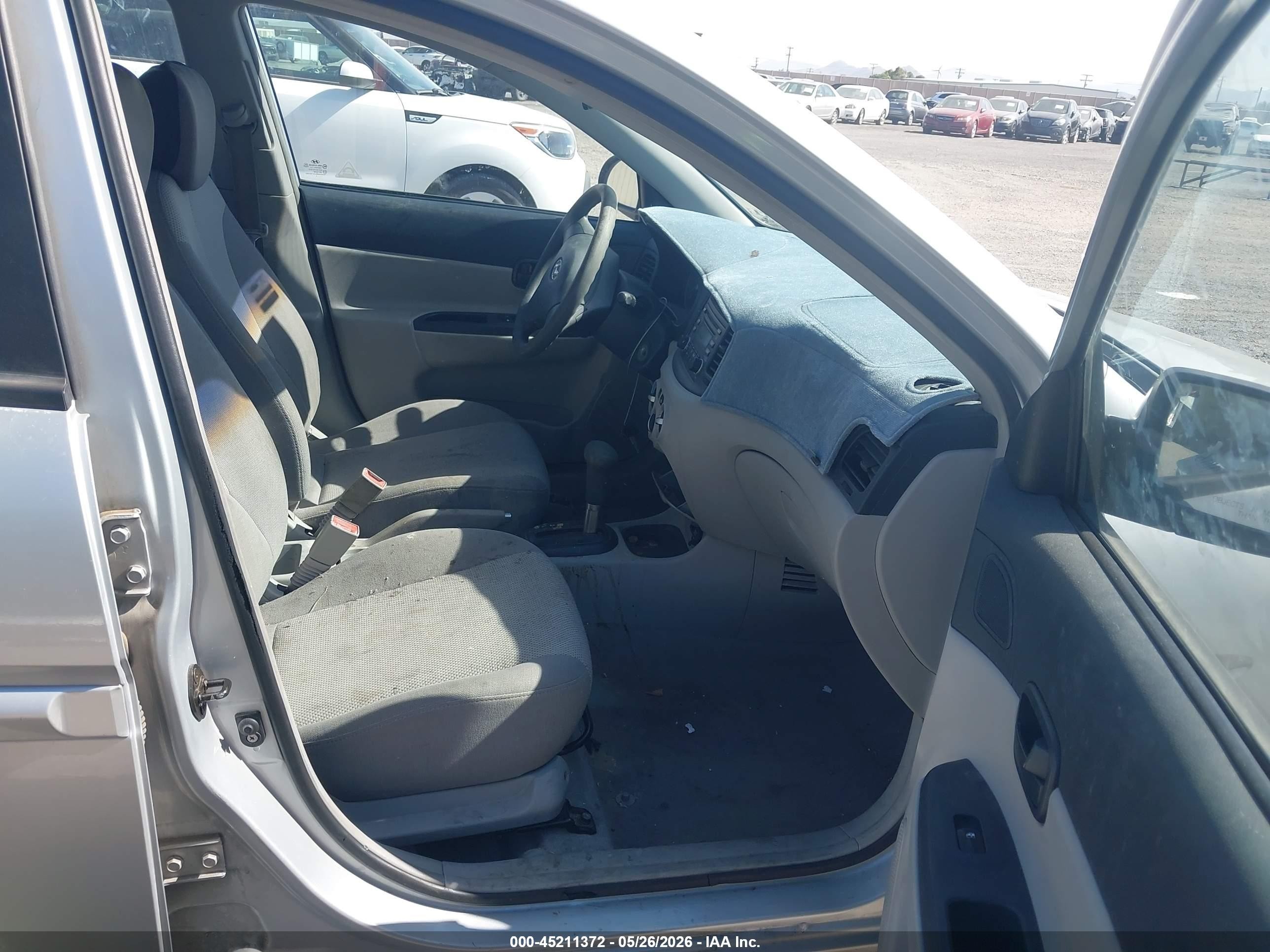 2006 Hyundai Accent Gls Silver vin: KMHCN46CX6U050277