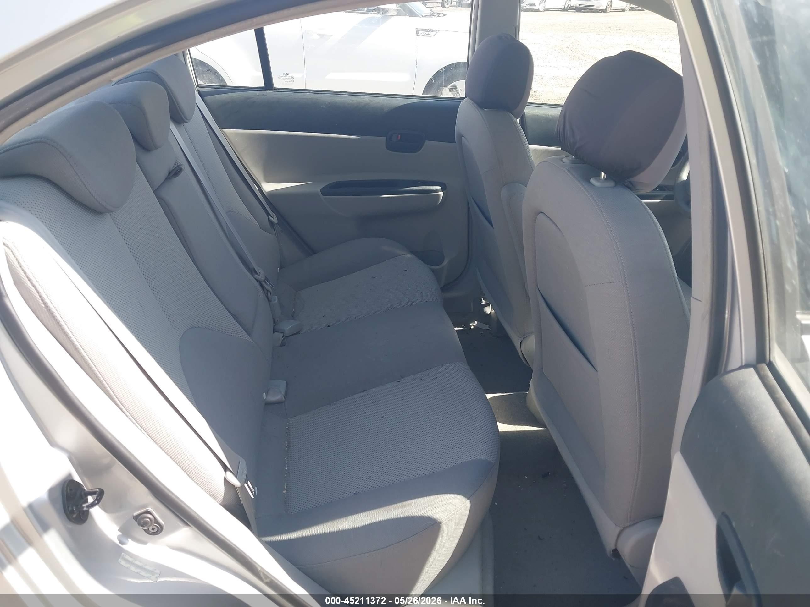 2006 Hyundai Accent Gls Silver vin: KMHCN46CX6U050277