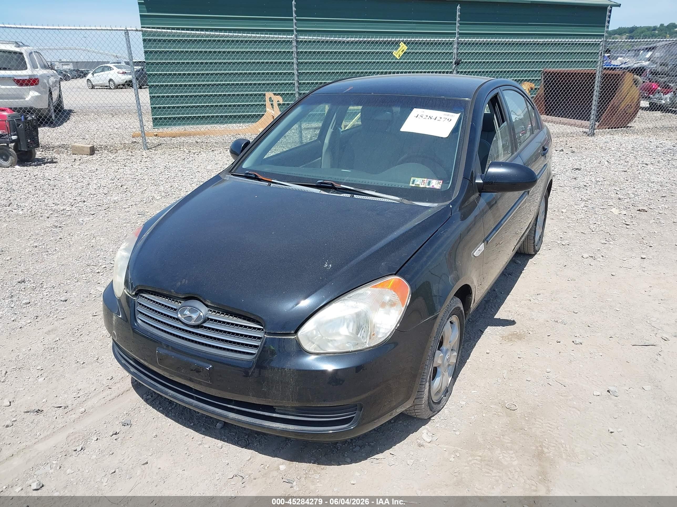 2007 Hyundai Accent Gls Черный vin: KMHCN46CX7U144192