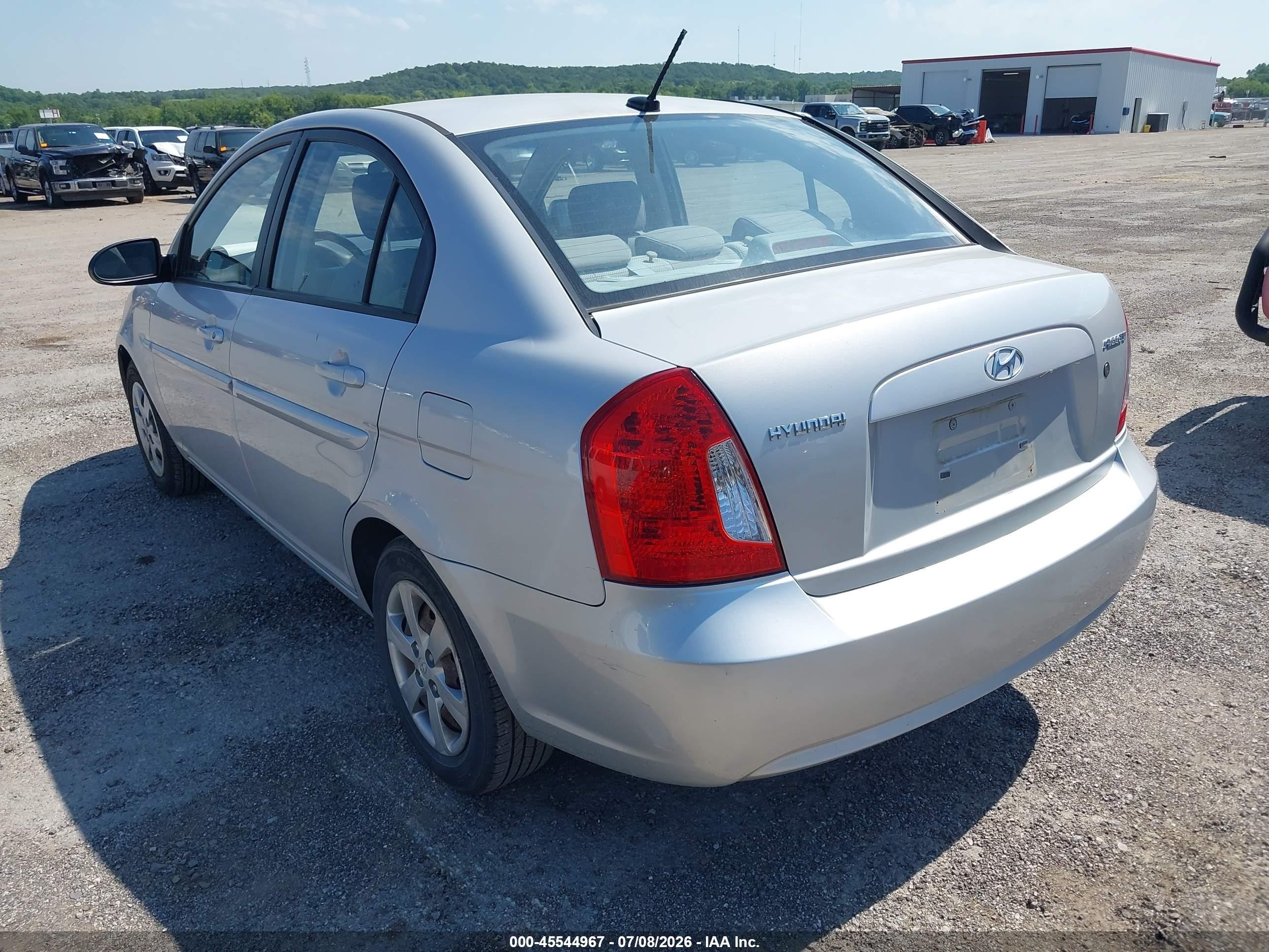 2009 Hyundai Accent Gls Silver vin: KMHCN46CX9U296881