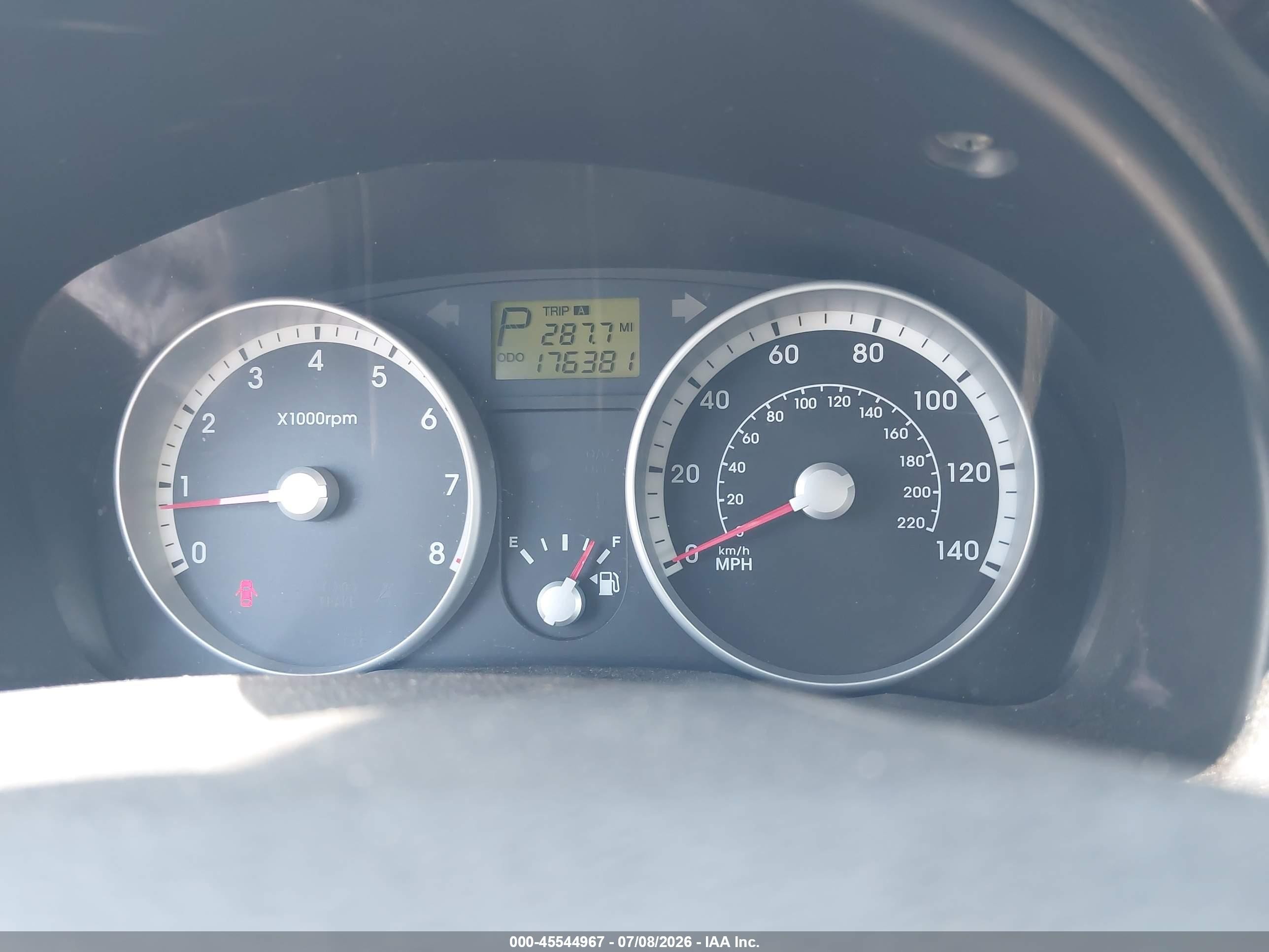 2009 Hyundai Accent Gls Silver vin: KMHCN46CX9U296881
