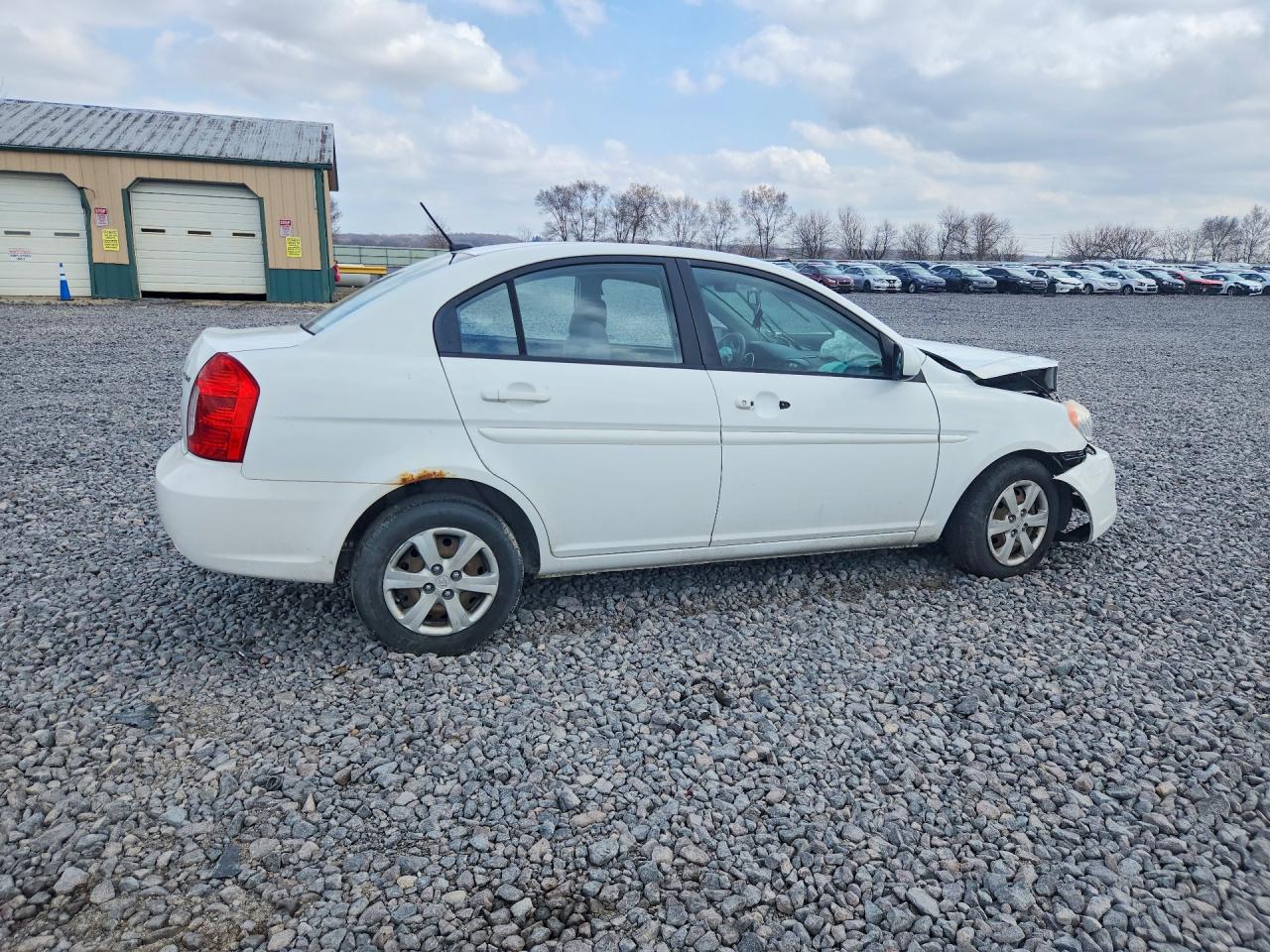 2010 Hyundai Accent Gls White vin: KMHCN4AC0AU486538