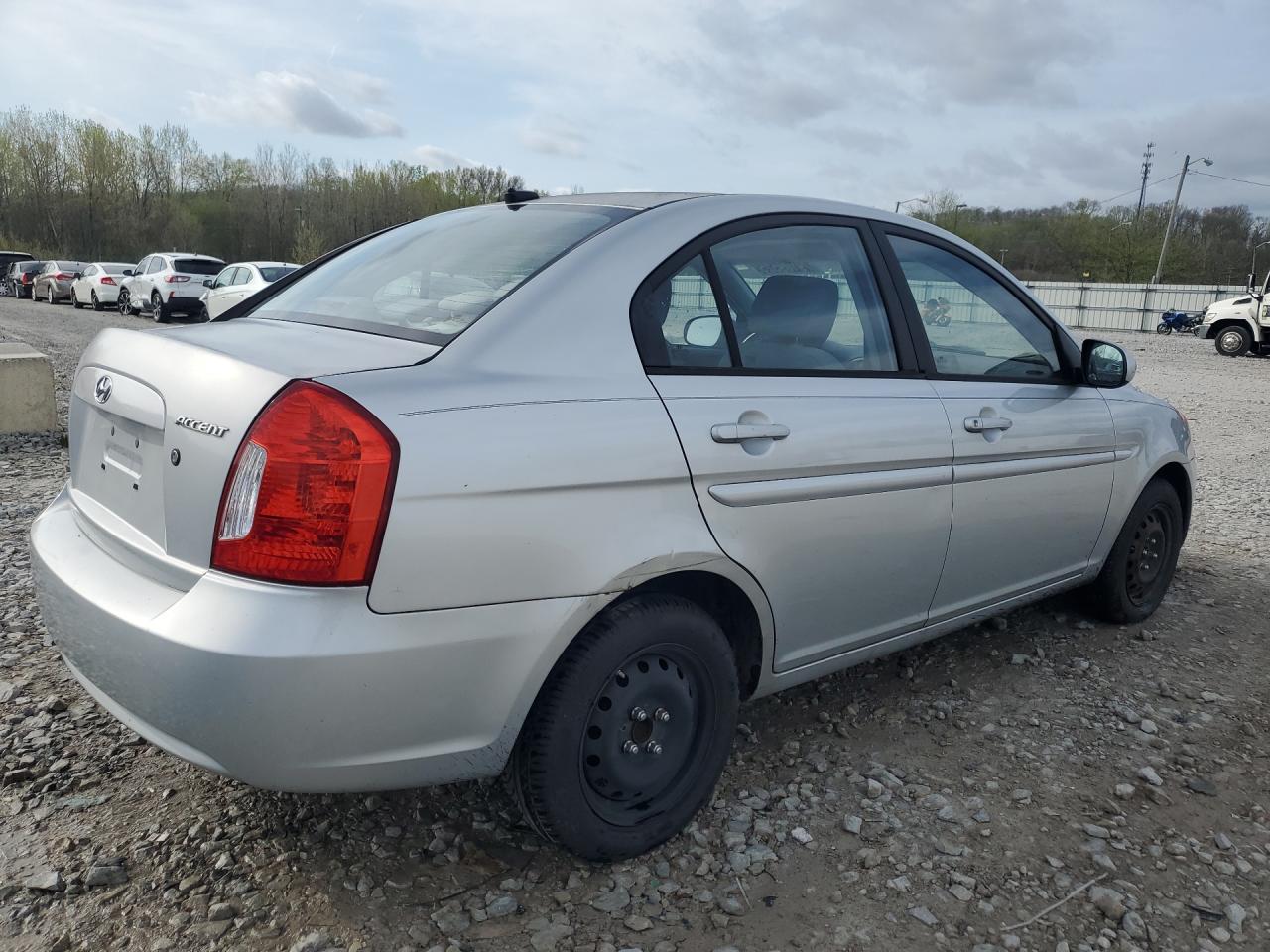2011 Hyundai Accent Gls Silver vin: KMHCN4AC0BU606551 Damage: Right Qtr Panel, Dent(S) W/ Paint Dmg, > 12 Inches