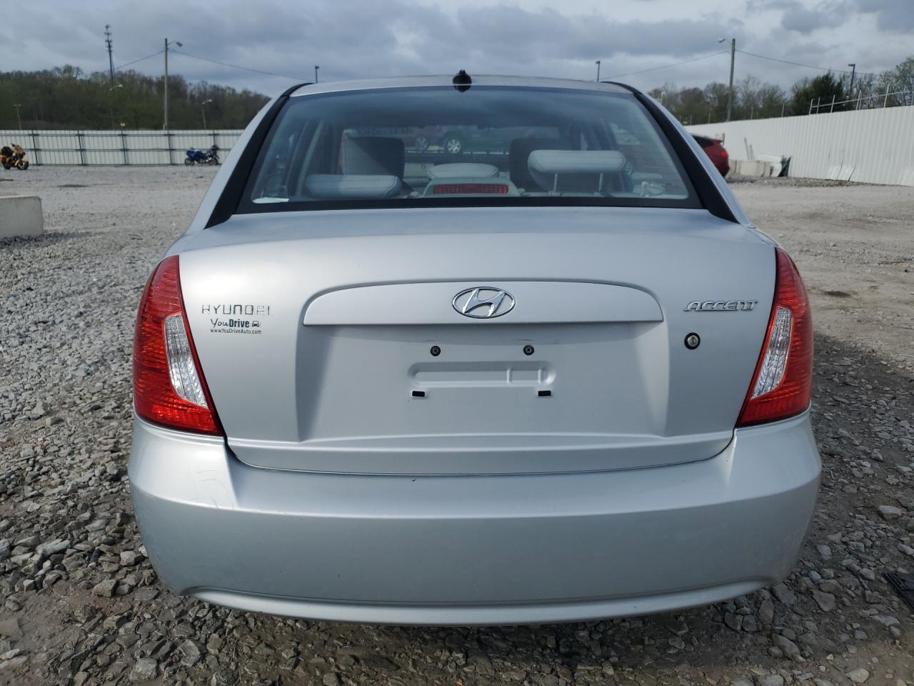 2011 Hyundai Accent Gls Silver vin: KMHCN4AC0BU606551 Damage: Rear Bumper, Chipped, 1