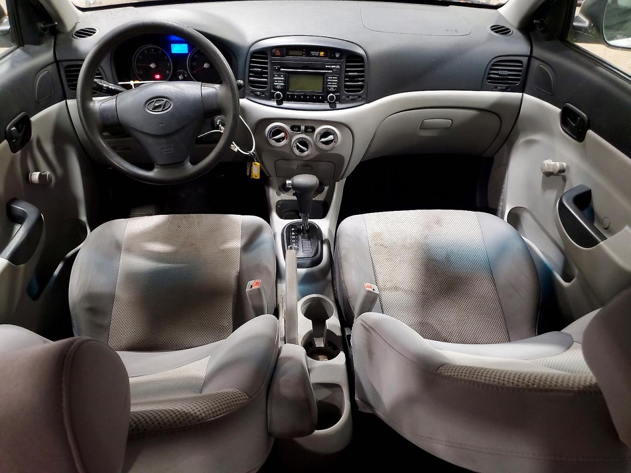 2010 Hyundai Accent Gls White vin: KMHCN4AC1AU420063