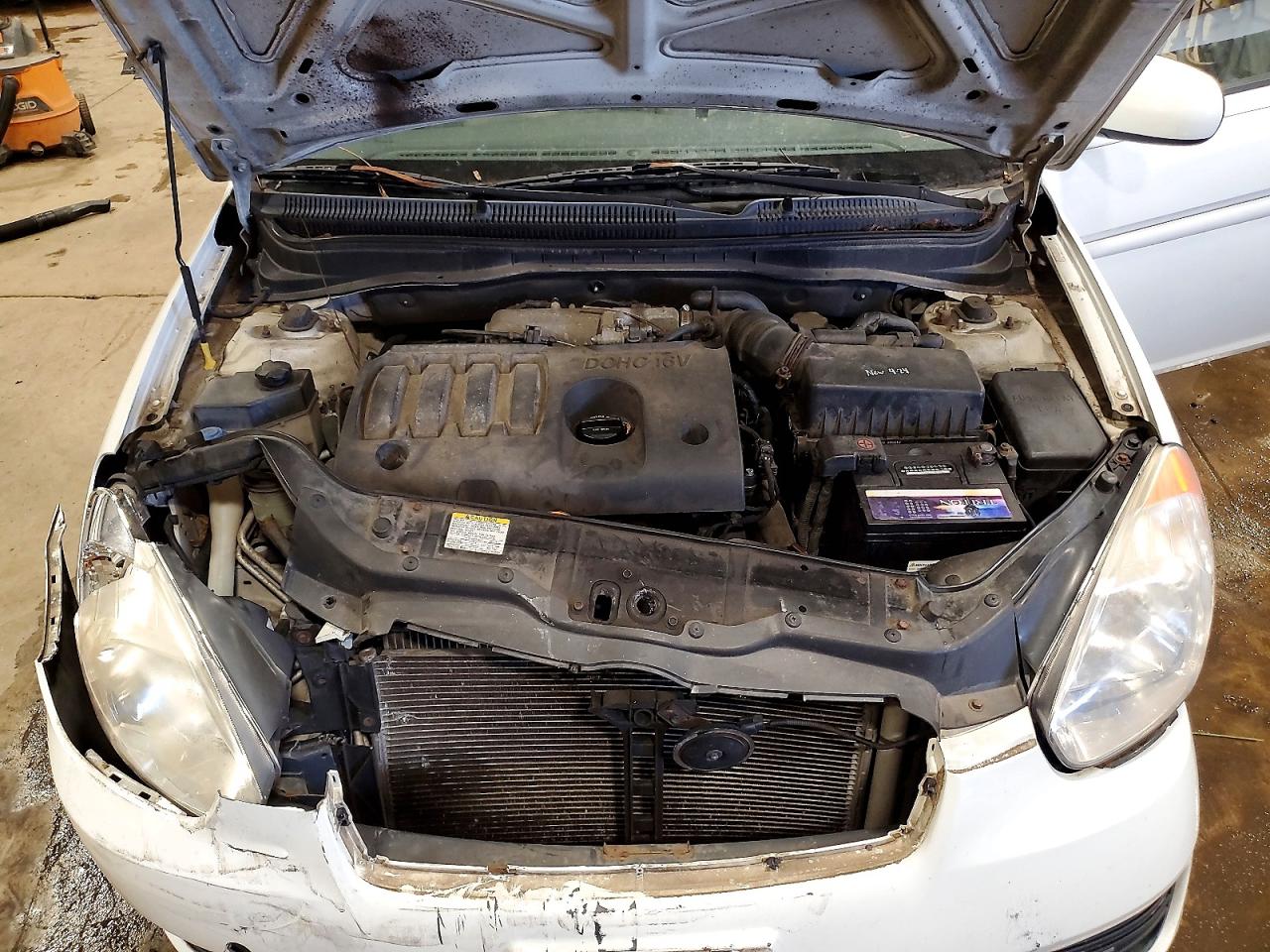 2010 Hyundai Accent Gls White vin: KMHCN4AC1AU420063