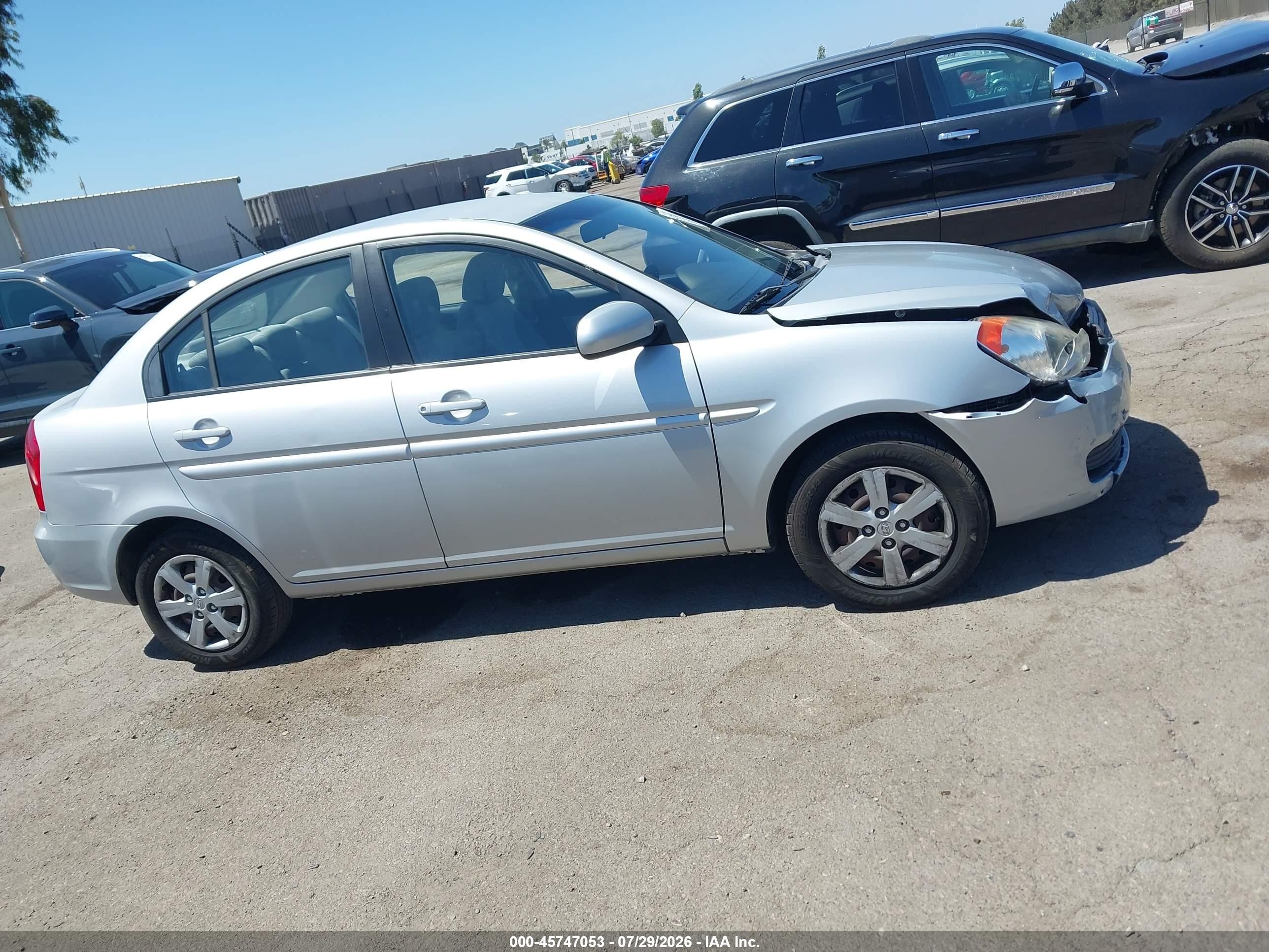 2010 Hyundai Accent Gls Silver vin: KMHCN4AC1AU445772