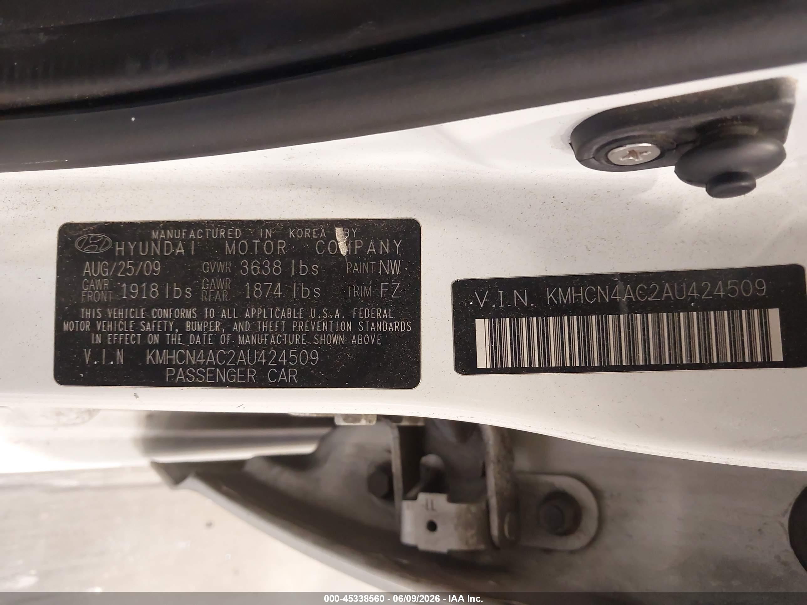 2010 Hyundai Accent Gls White vin: KMHCN4AC2AU424509