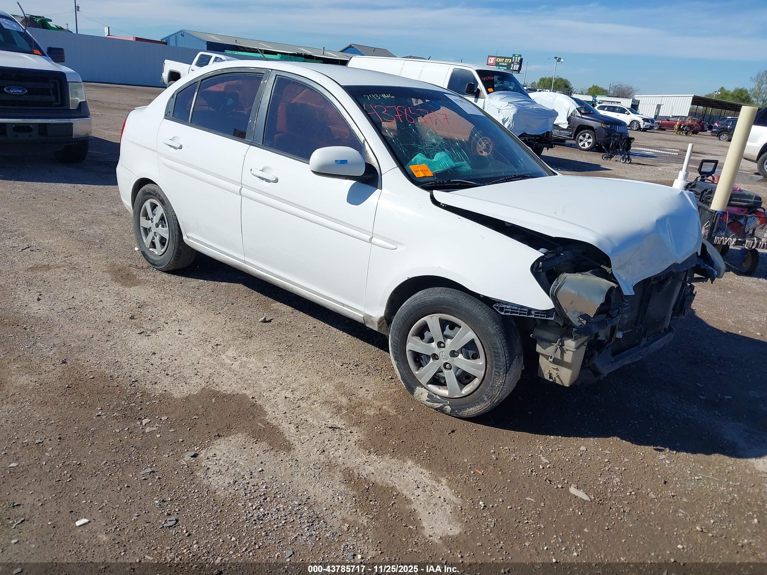 2010 Hyundai Accent Gls White vin: KMHCN4AC3AU488736